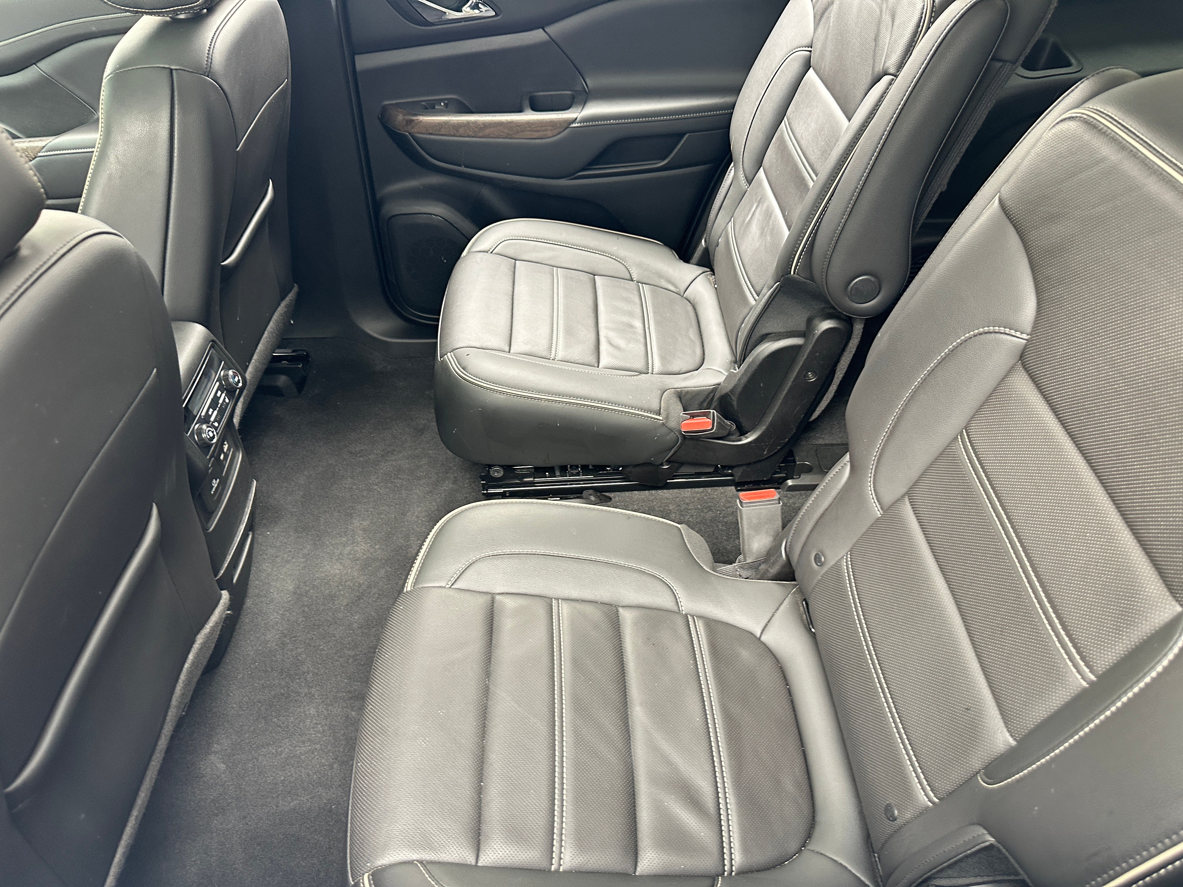 2021 GMC Acadia Denali 5