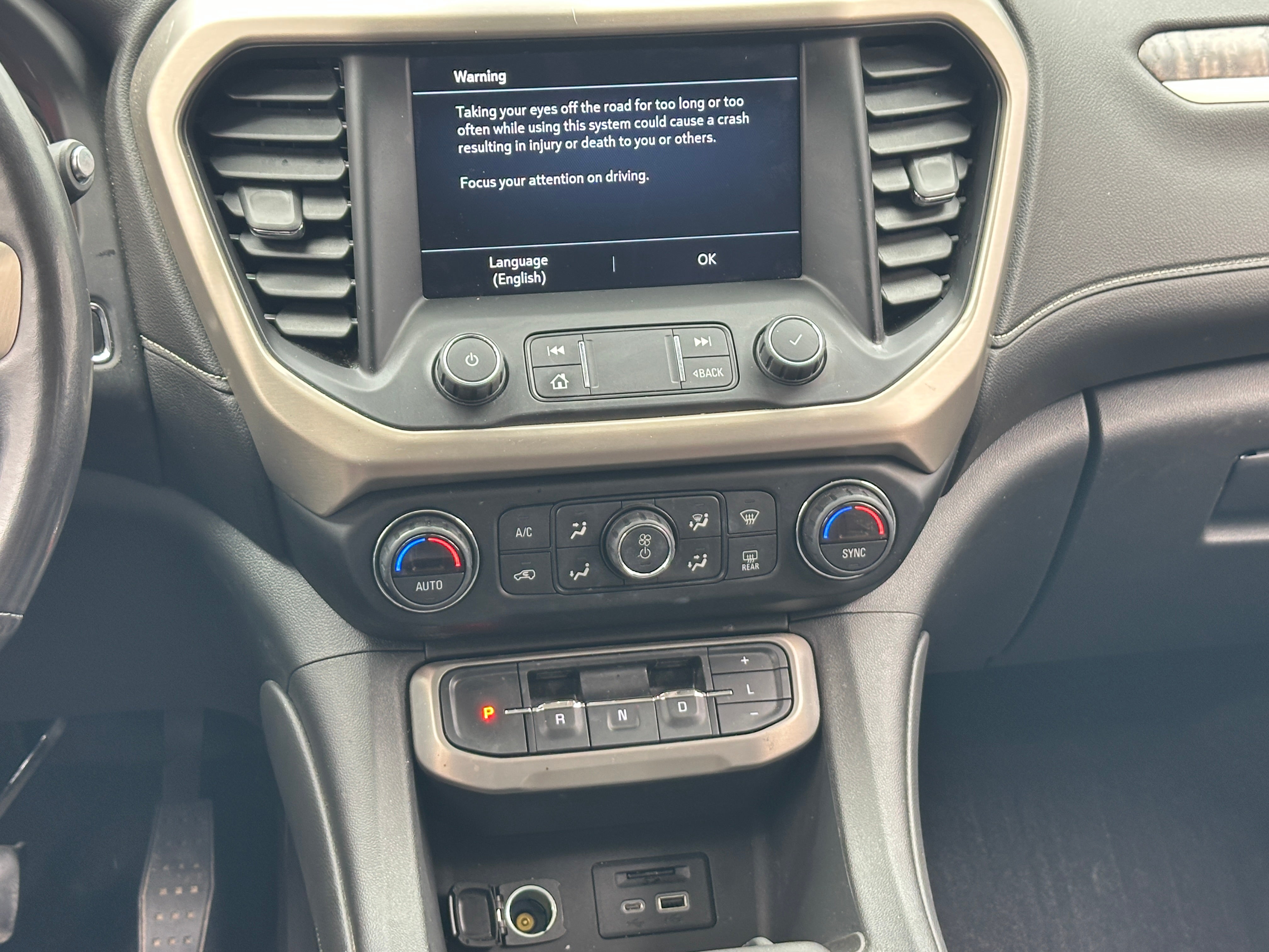 2021 GMC Acadia Denali 3
