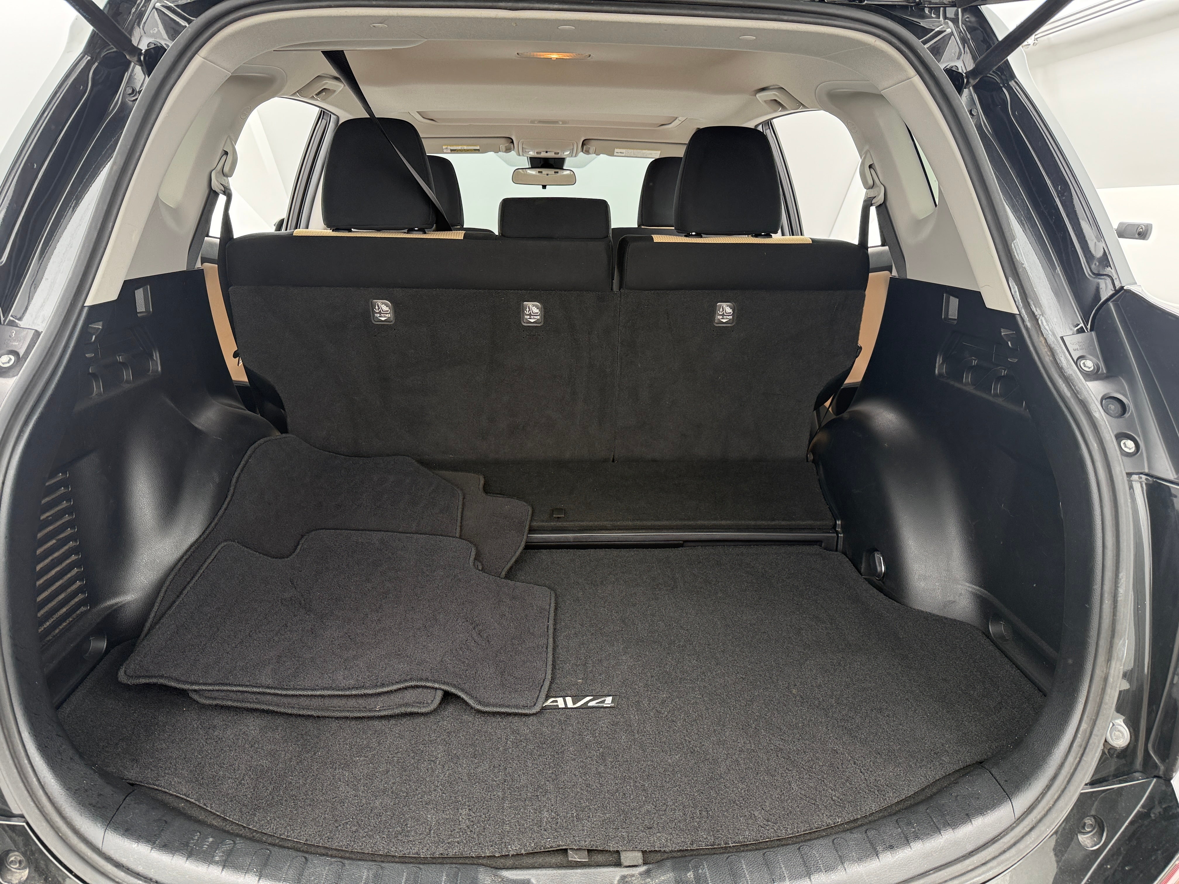 2017 Toyota RAV4 XLE 7