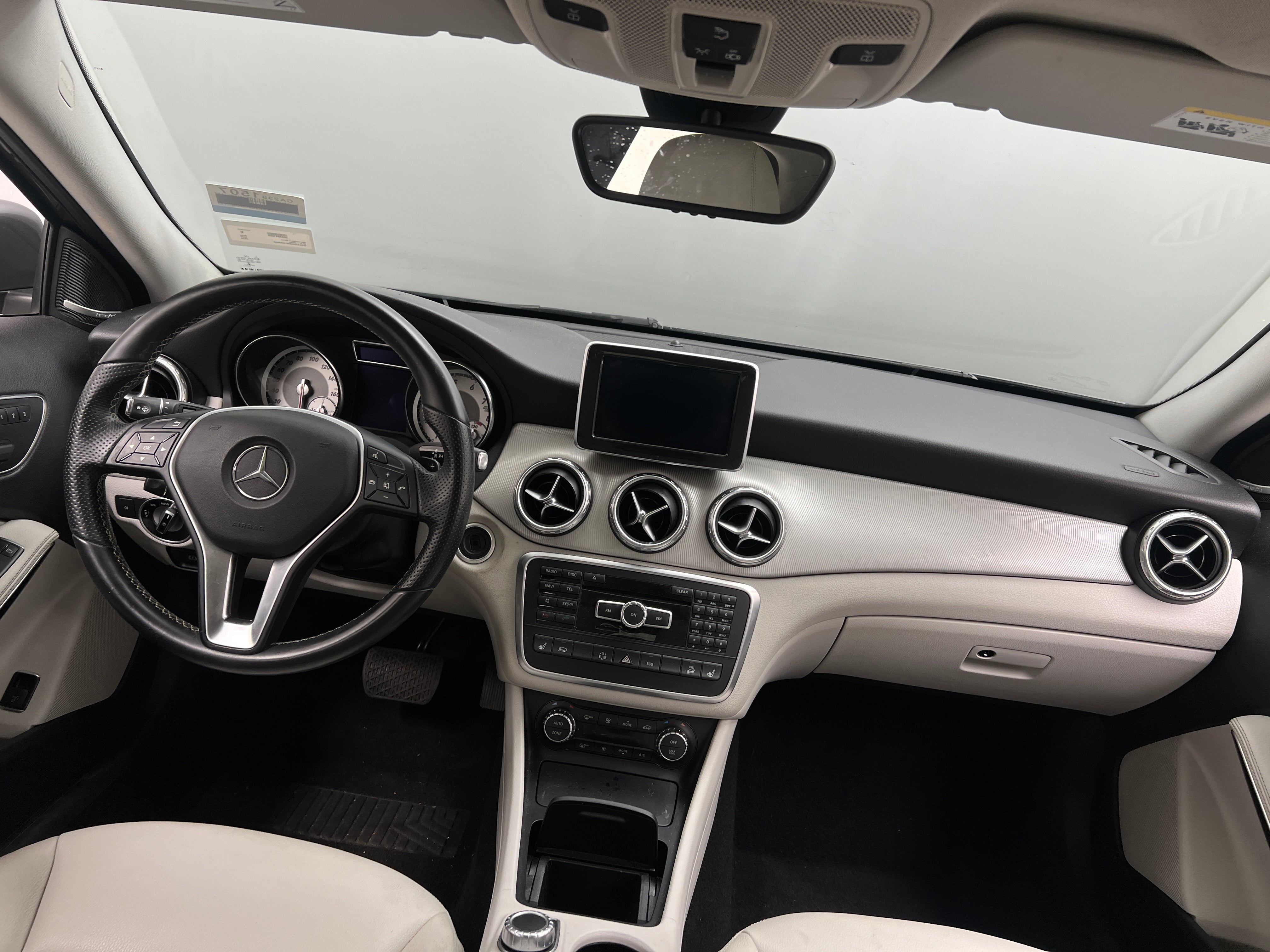 2015 Mercedes-Benz GLA 250 4MATIC 2