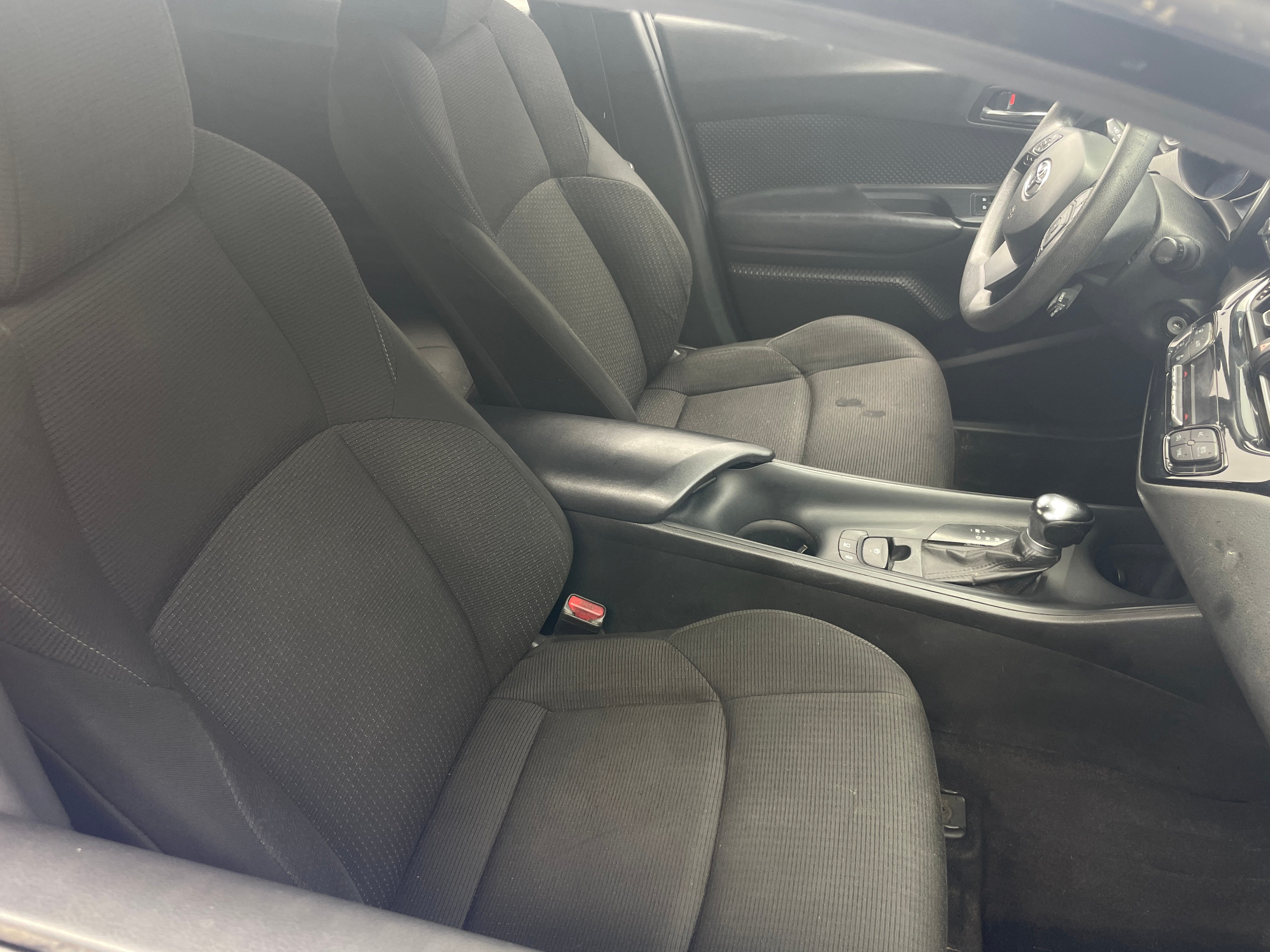 2019 Toyota C-HR LE 2