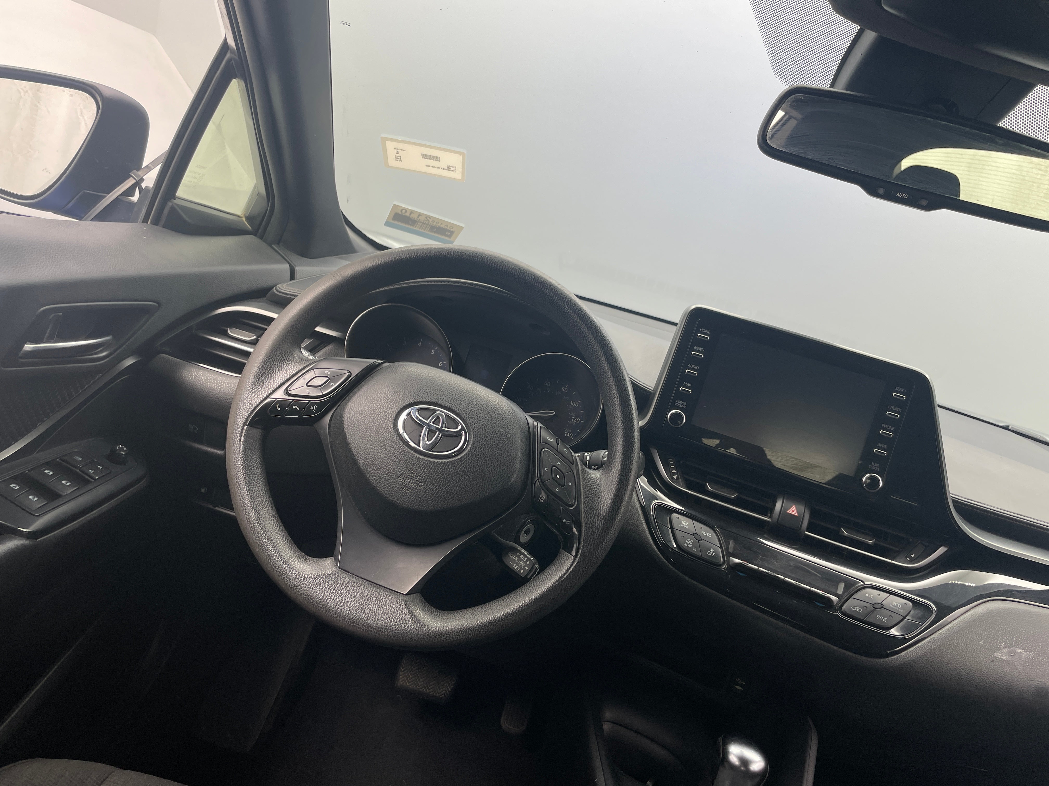 2019 Toyota C-HR LE 5