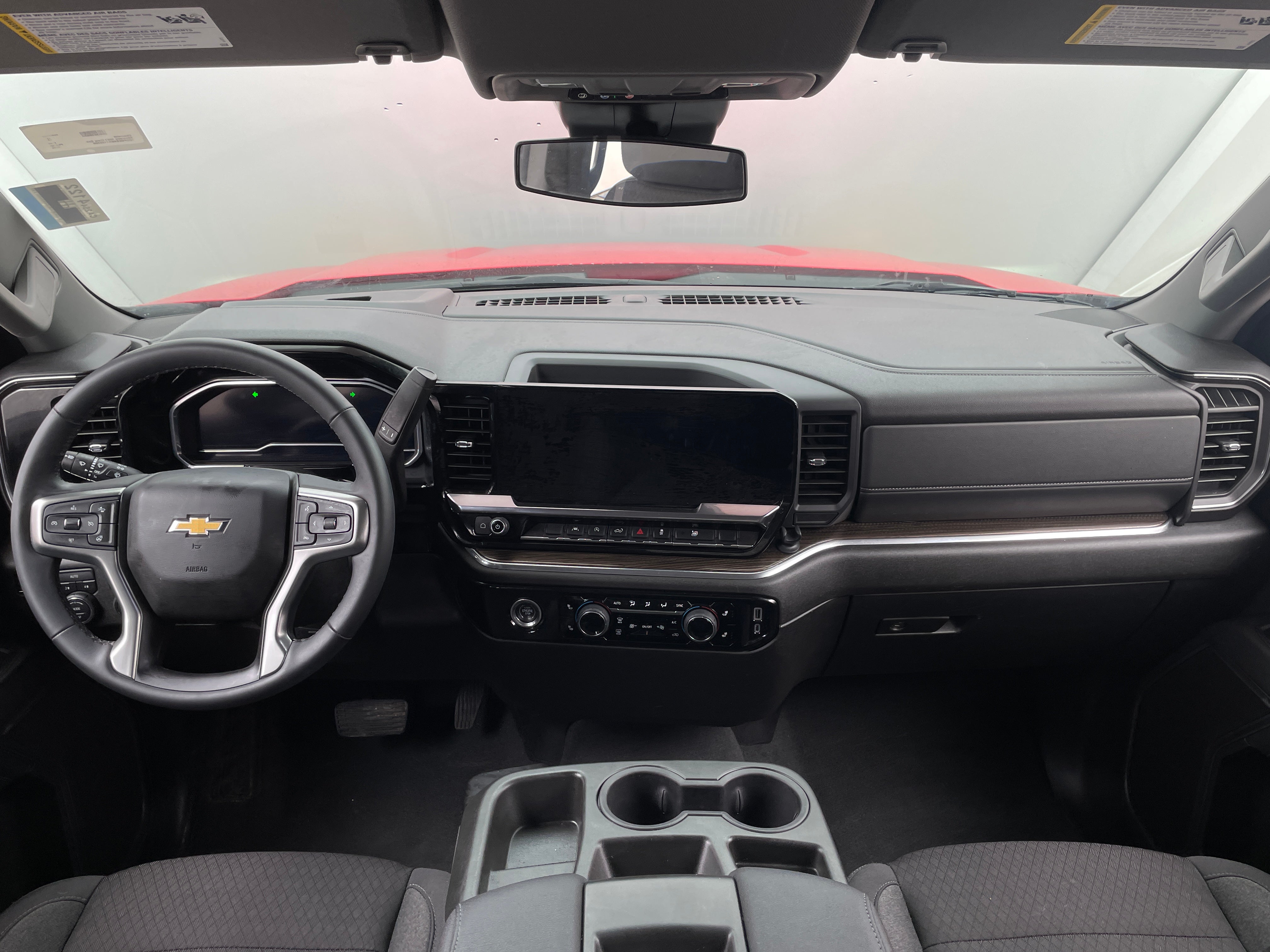 2024 Chevrolet Silverado 1500 LT 3