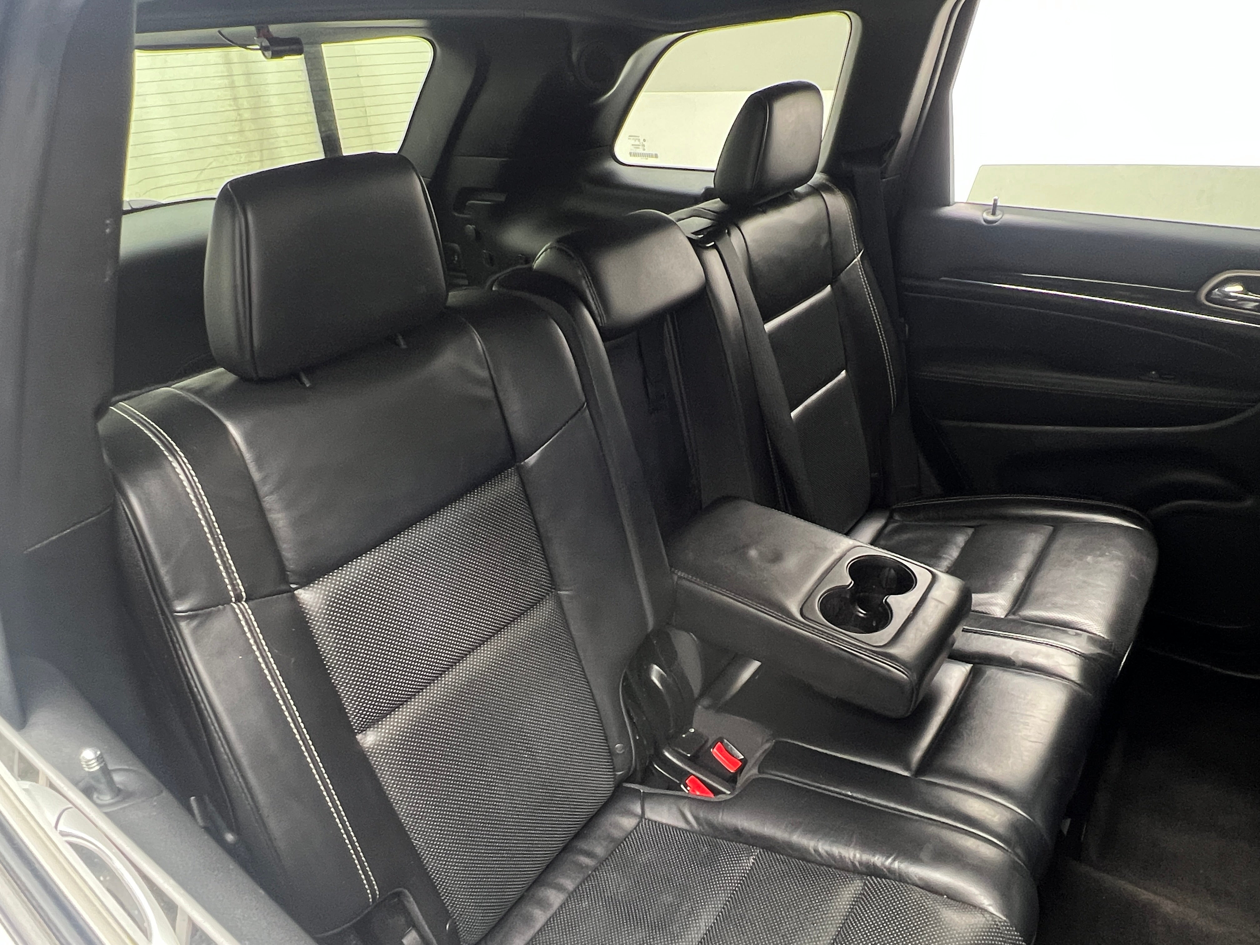 2015 Jeep Grand Cherokee Overland 5