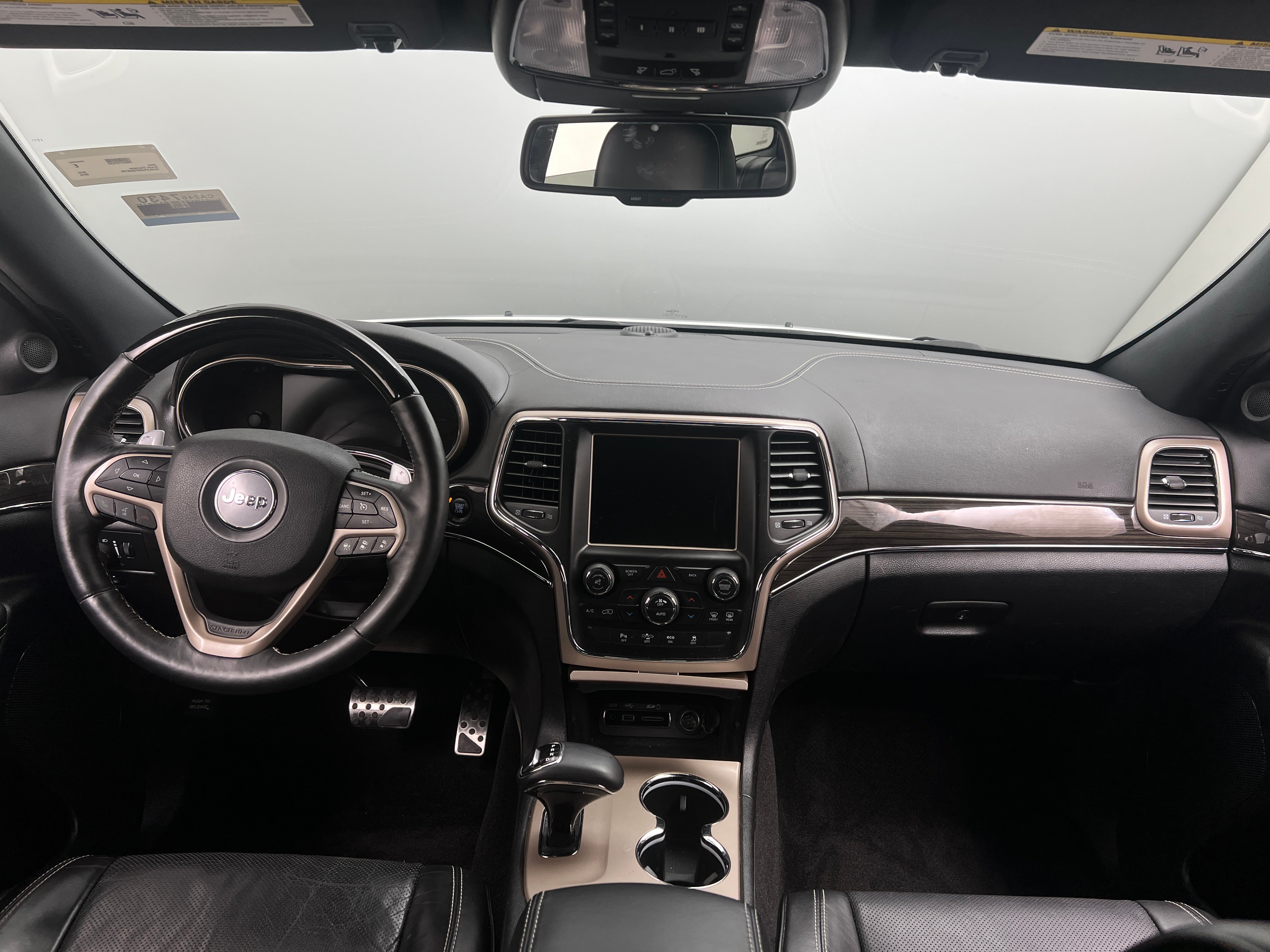 2015 Jeep Grand Cherokee Overland 2
