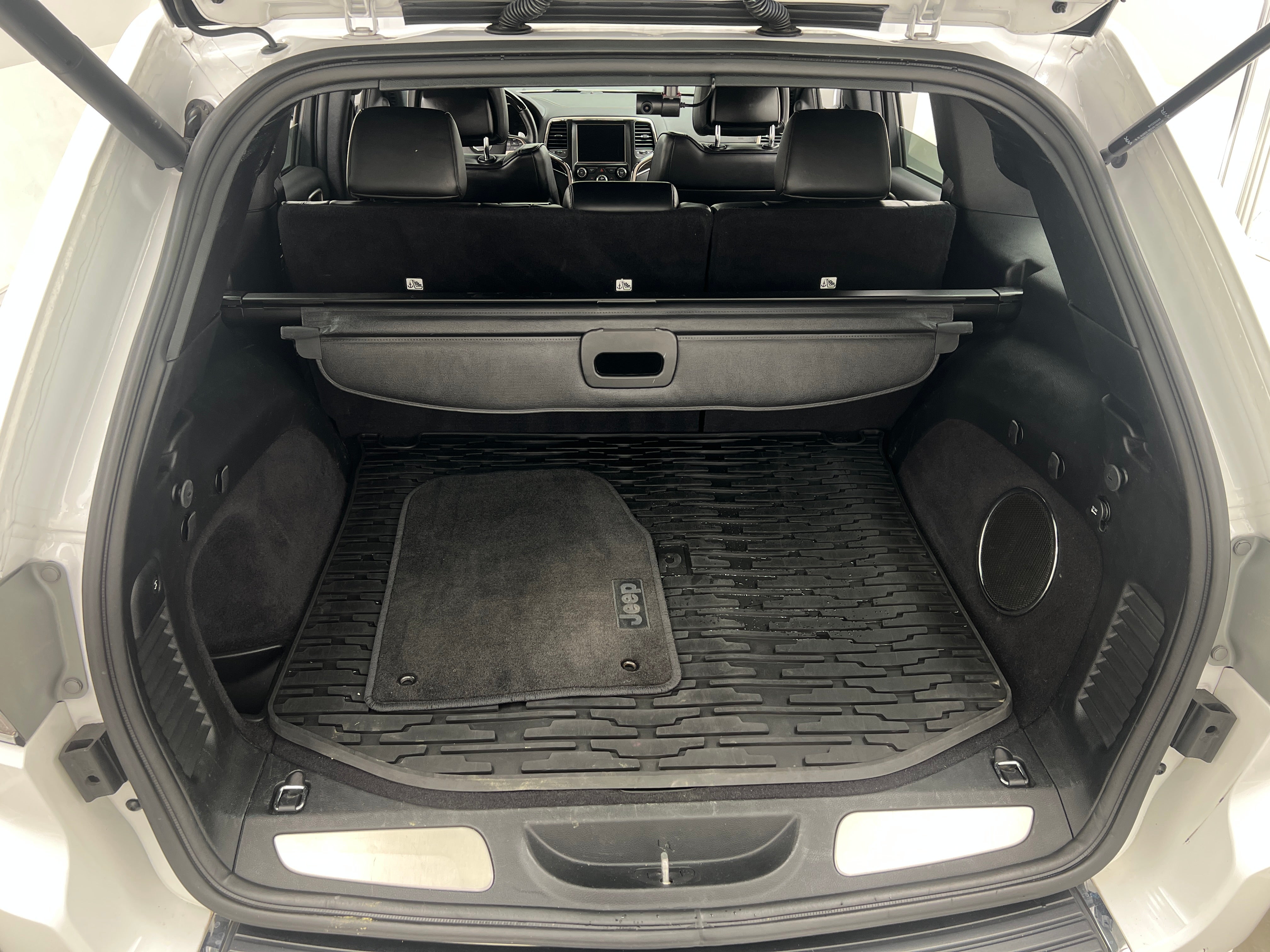 2015 Jeep Grand Cherokee Overland 6