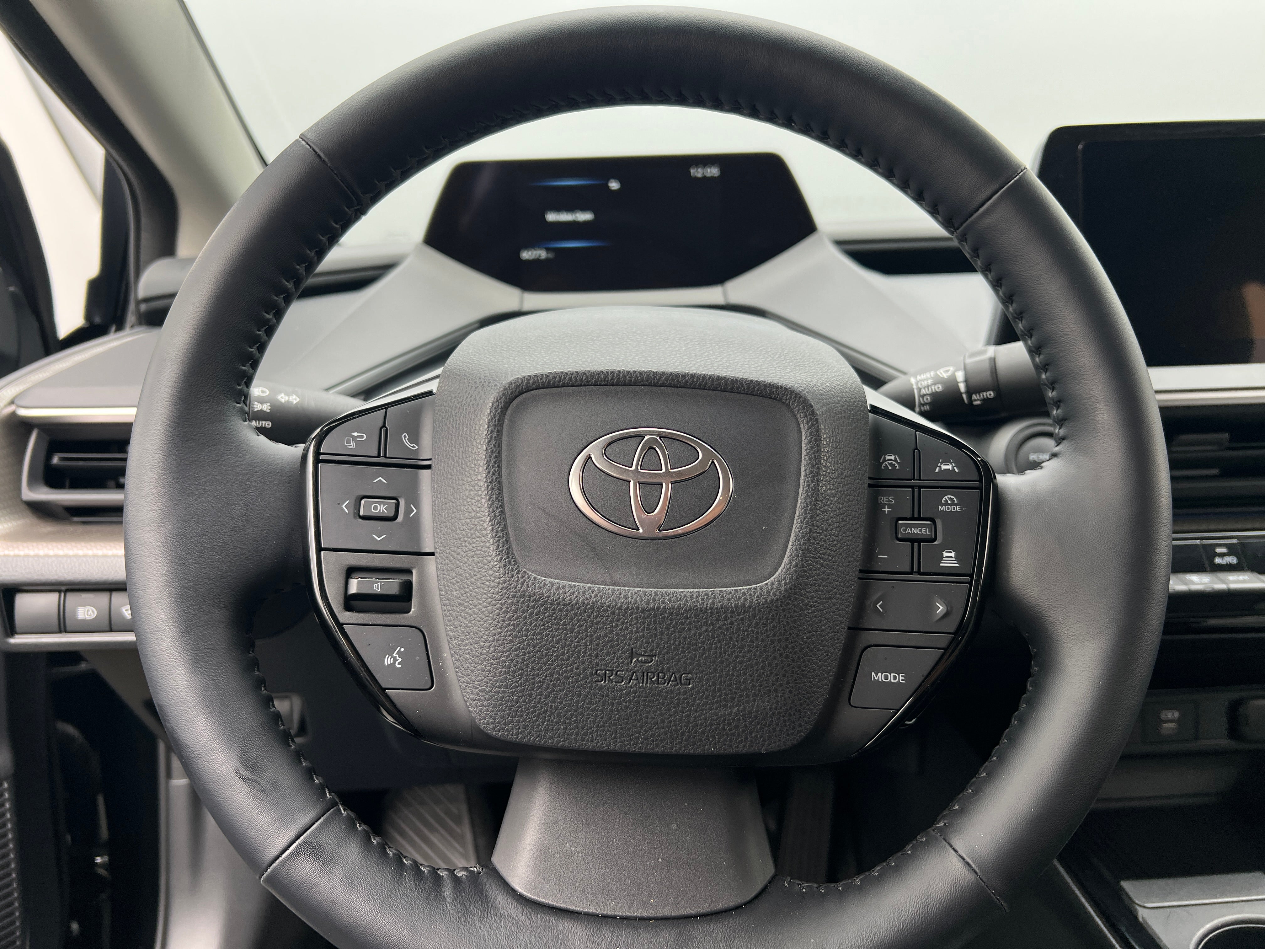 2024 Toyota Prius XLE 4