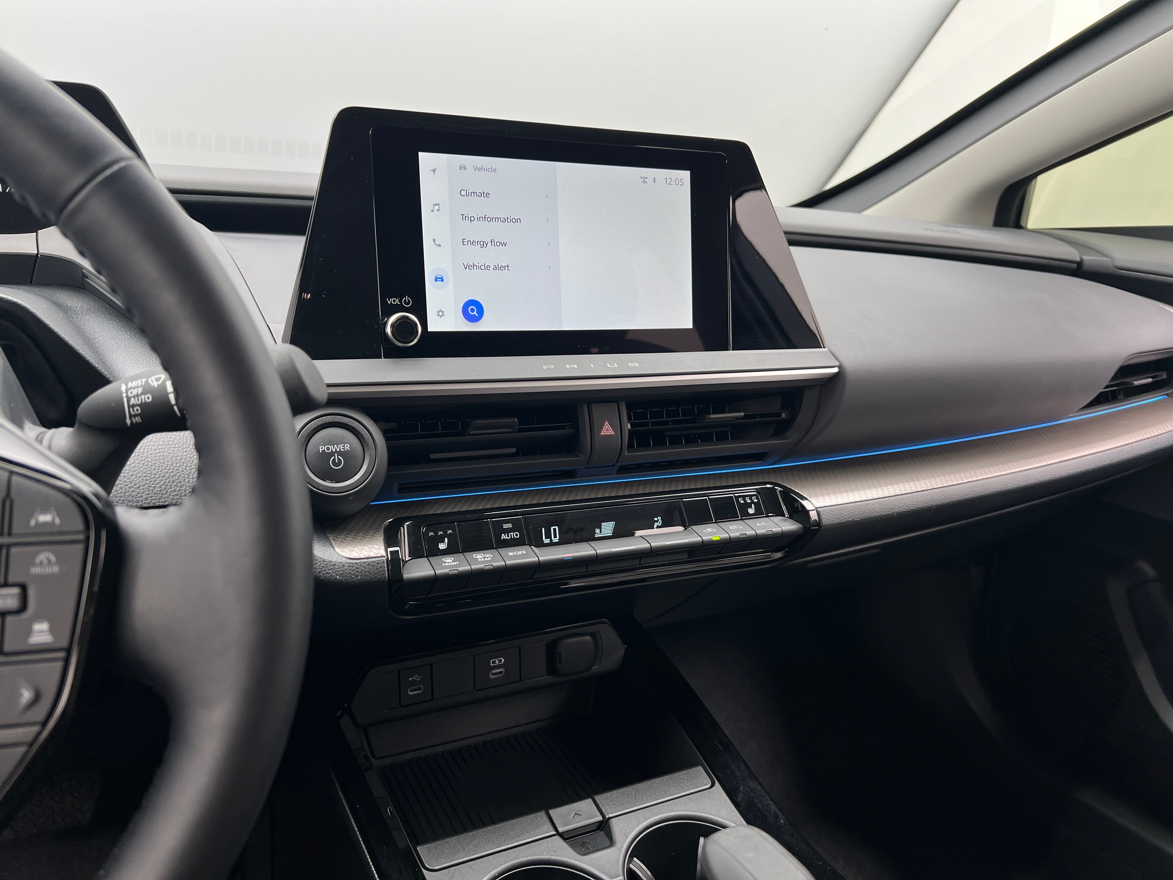2024 Toyota Prius XLE 3