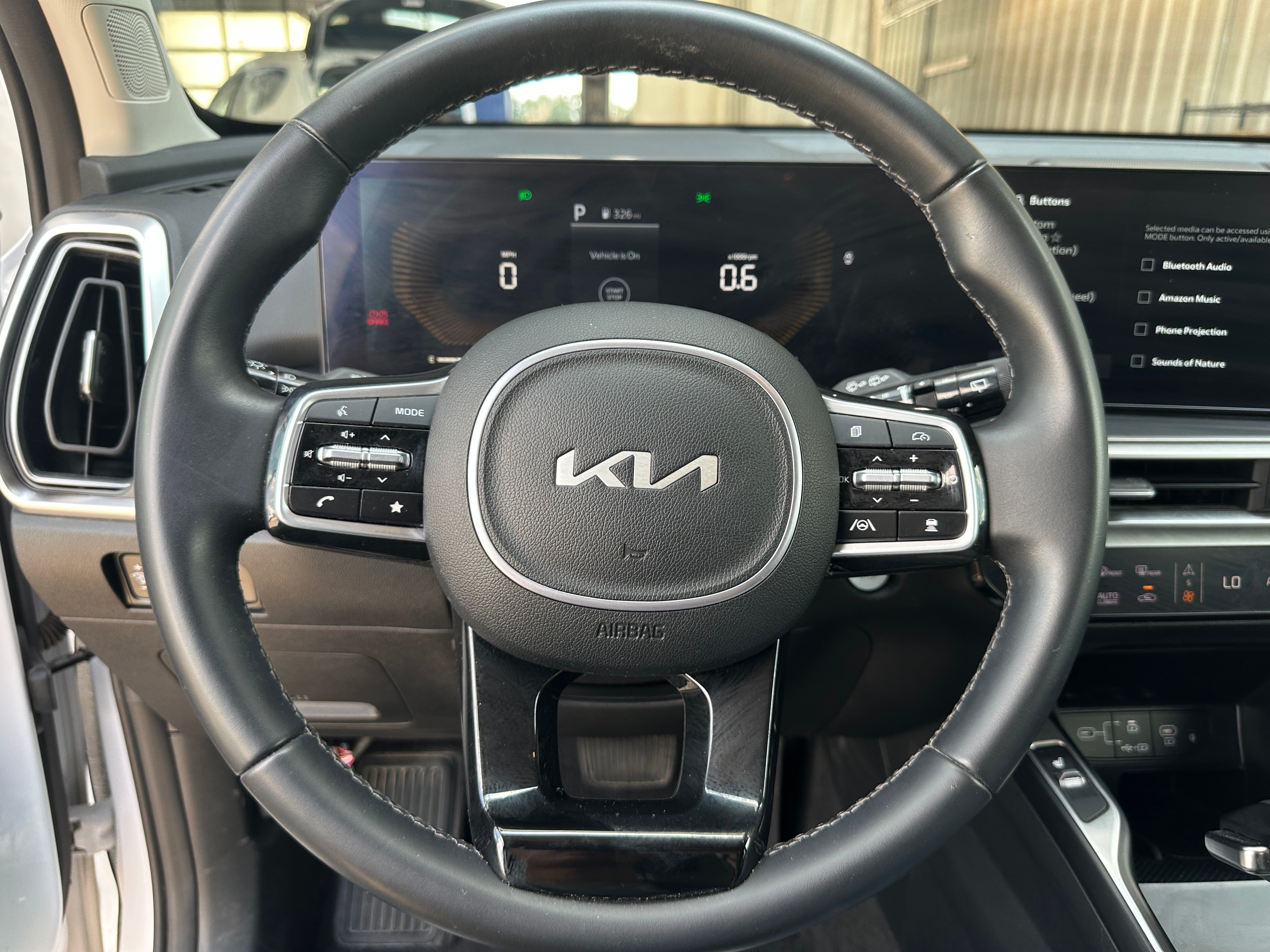2024 Kia Sorento S 4