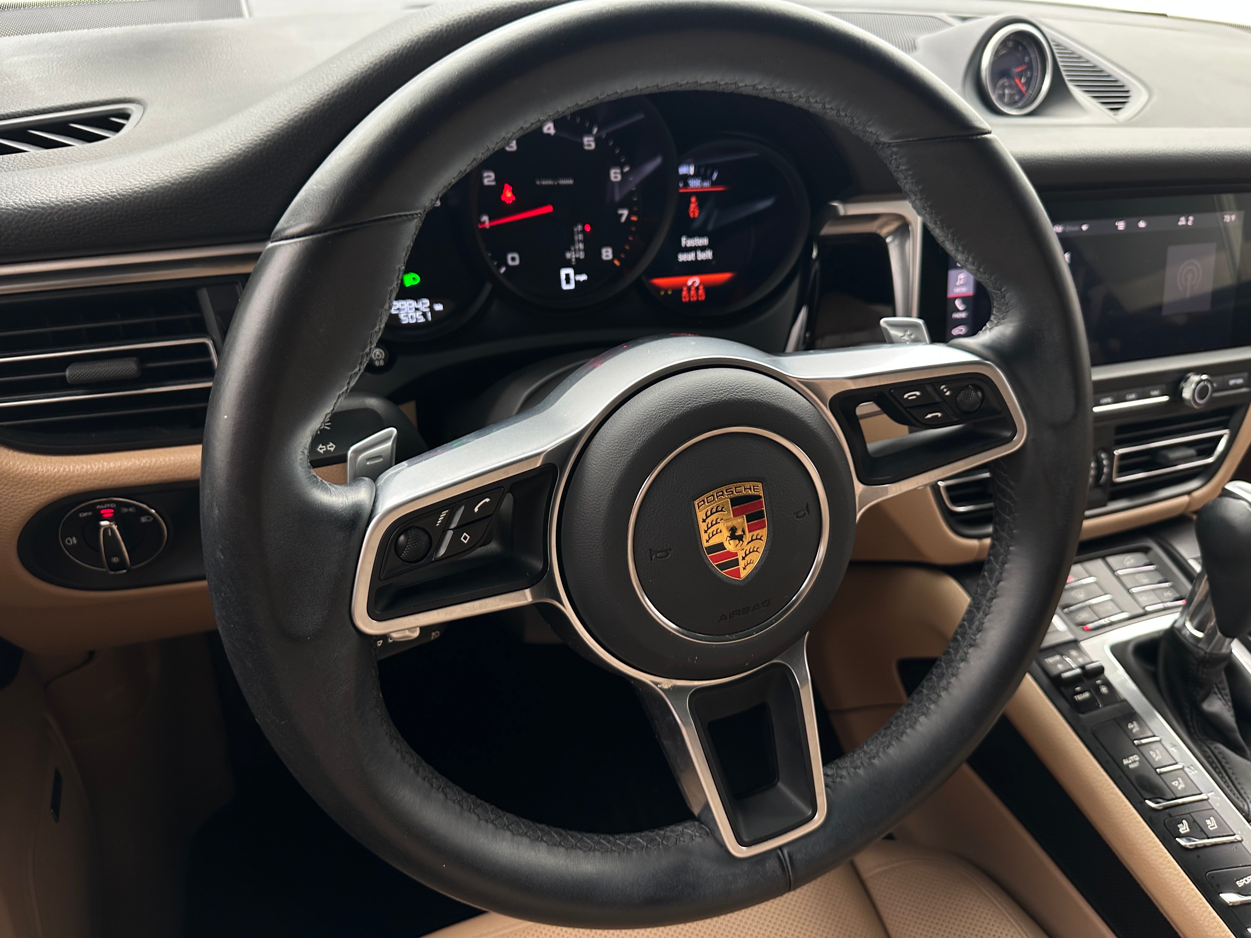 2021 Porsche Macan Base 4