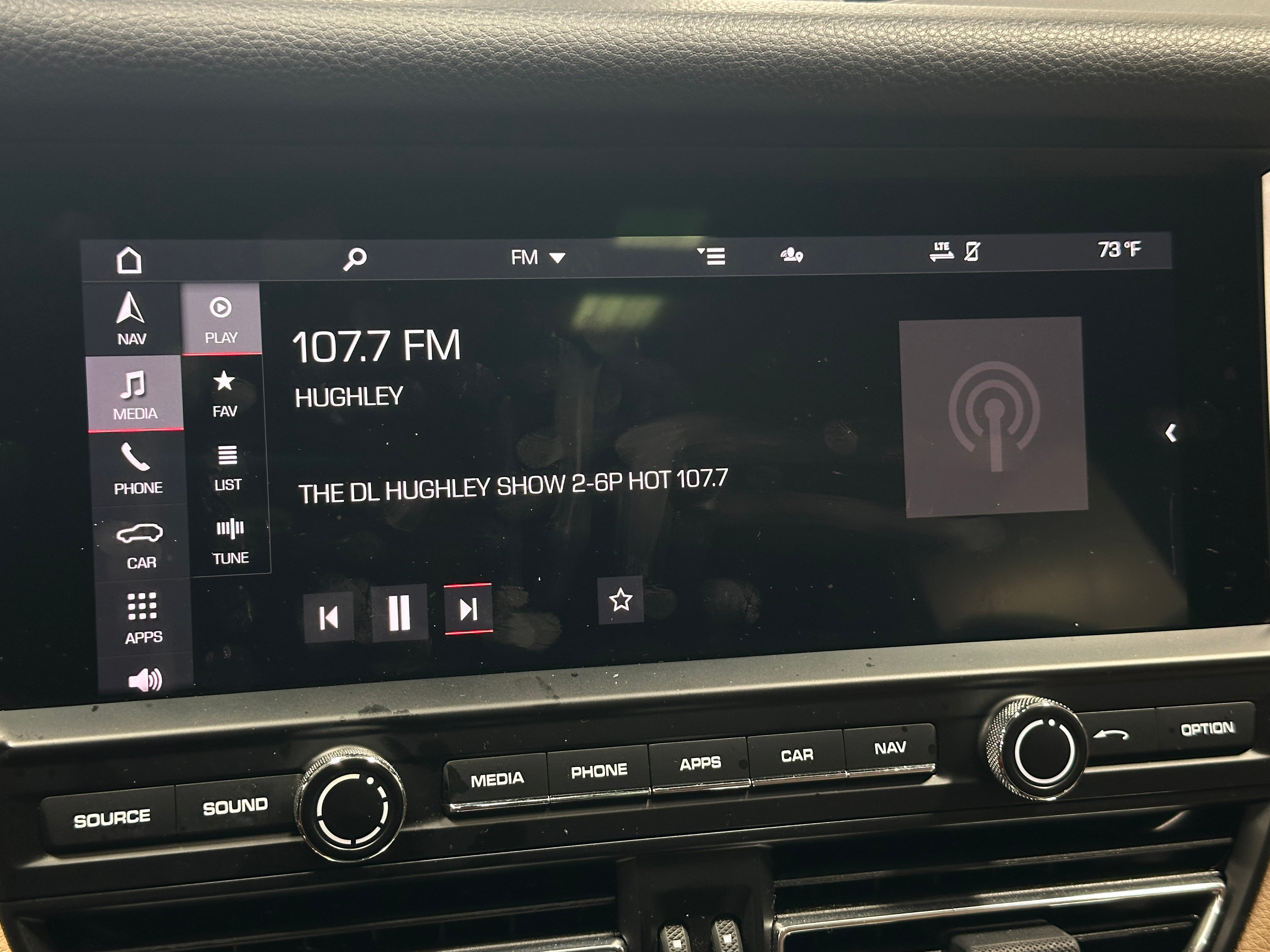 2021 Porsche Macan Base 3