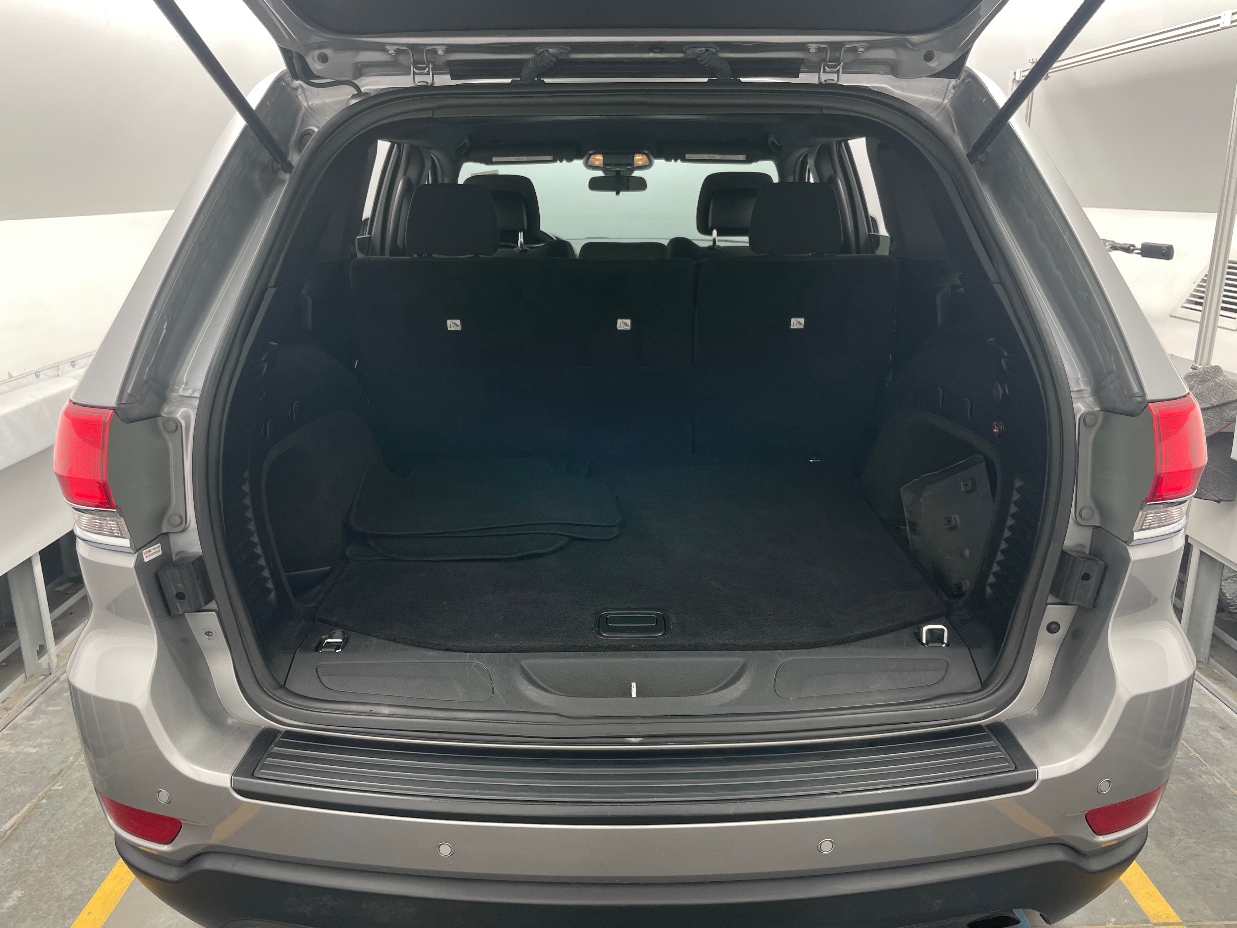 2019 Jeep Grand Cherokee Laredo 7