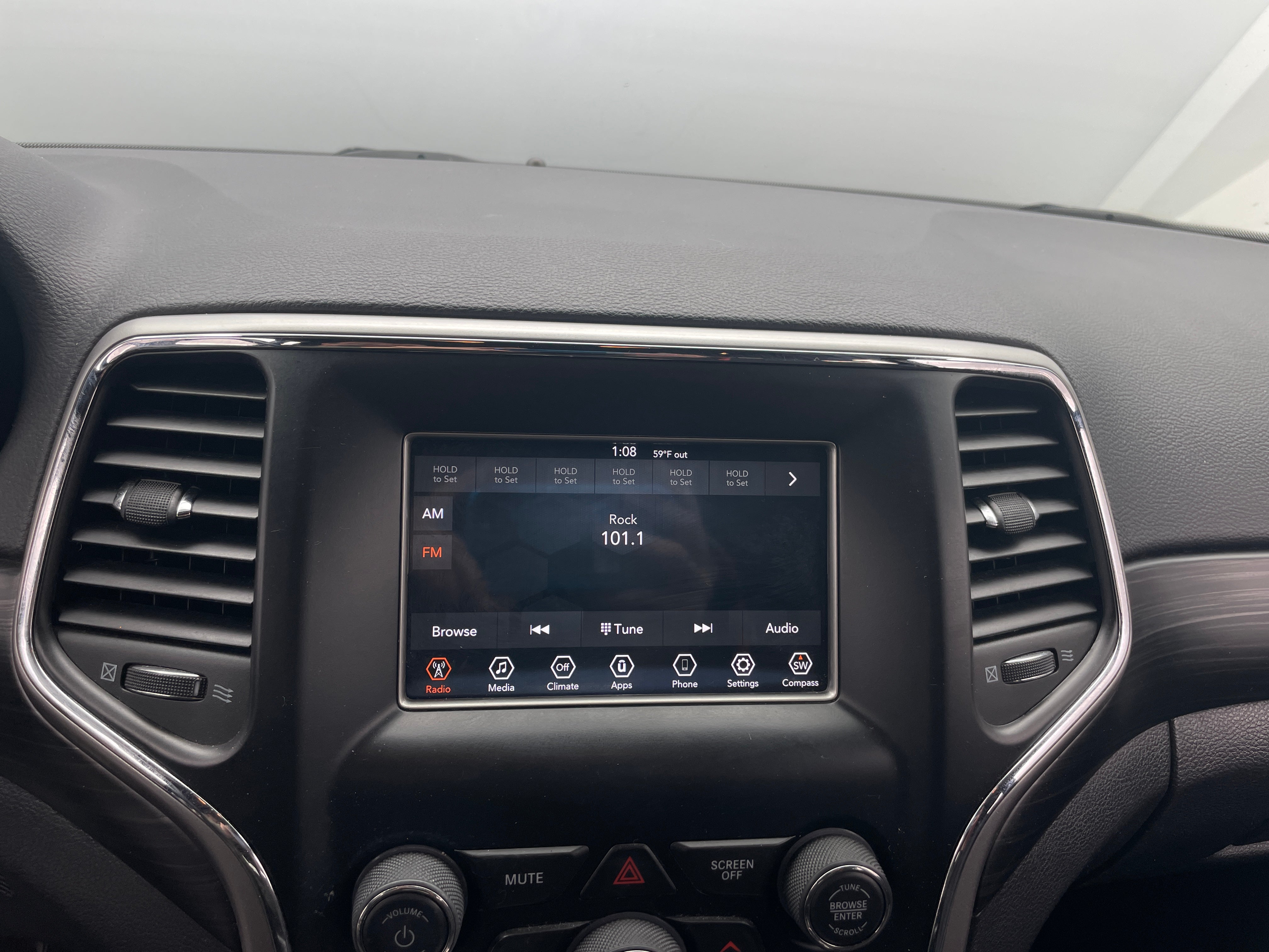 2019 Jeep Grand Cherokee Laredo 4