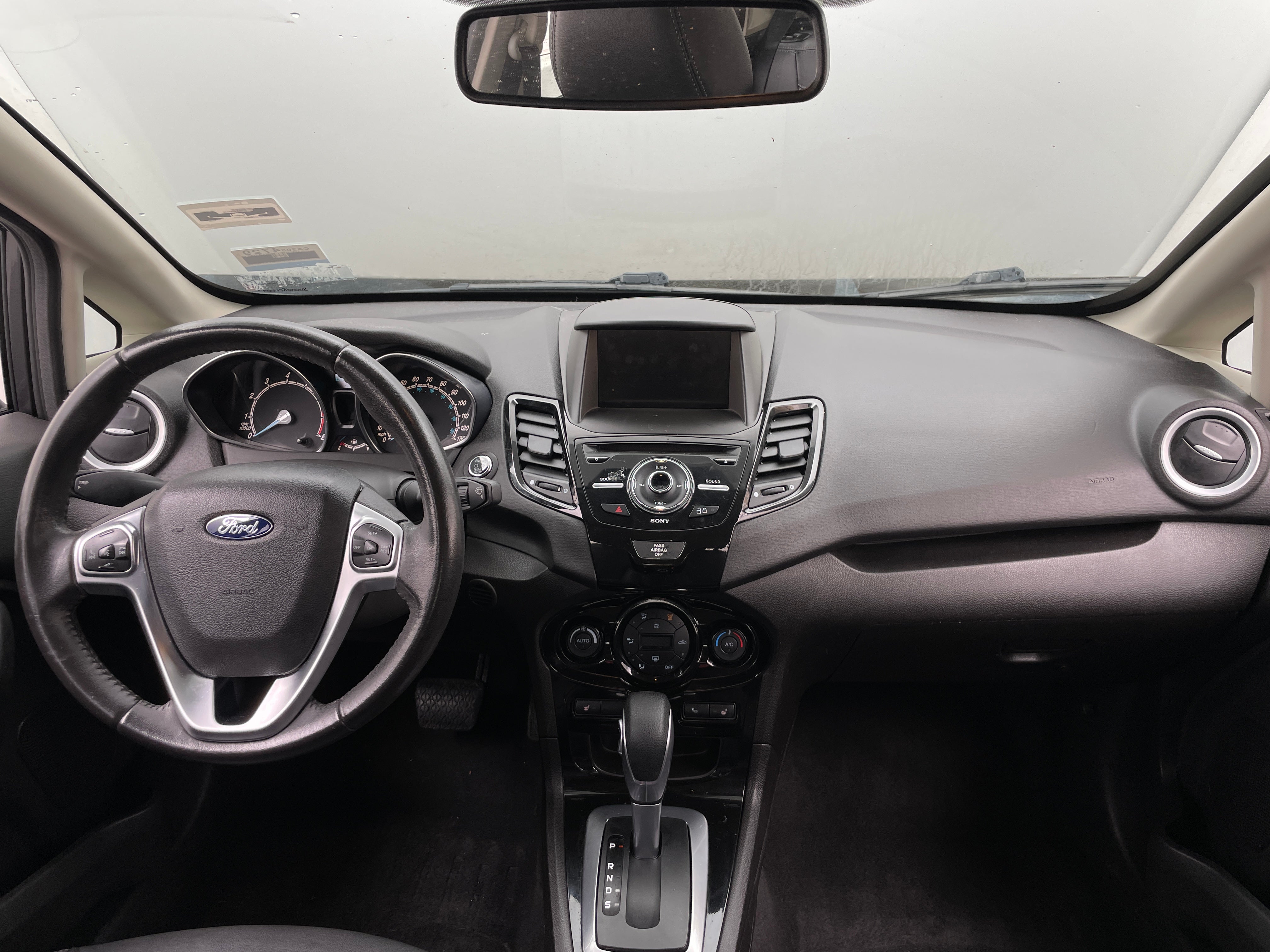 2015 Ford Fiesta Titanium 2