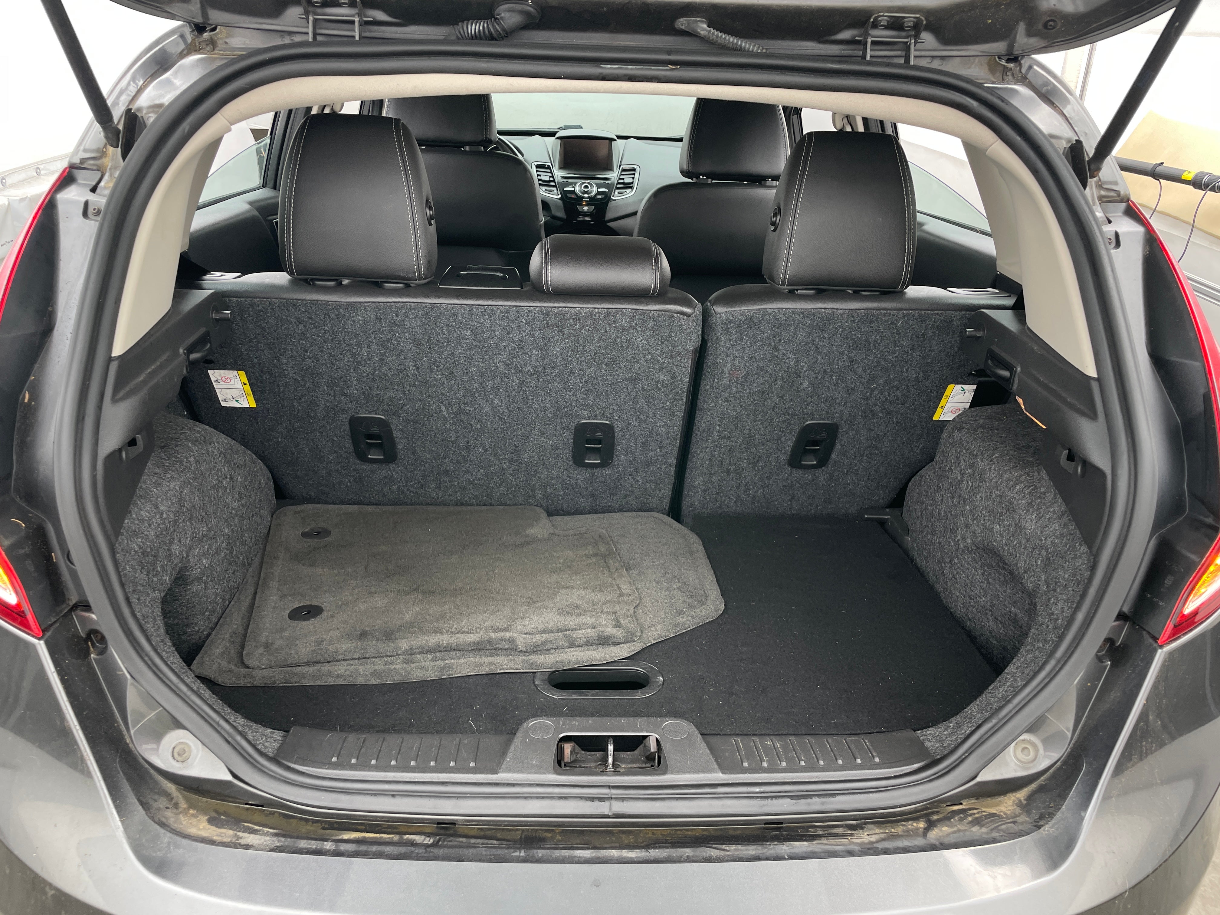 2015 Ford Fiesta Titanium 6
