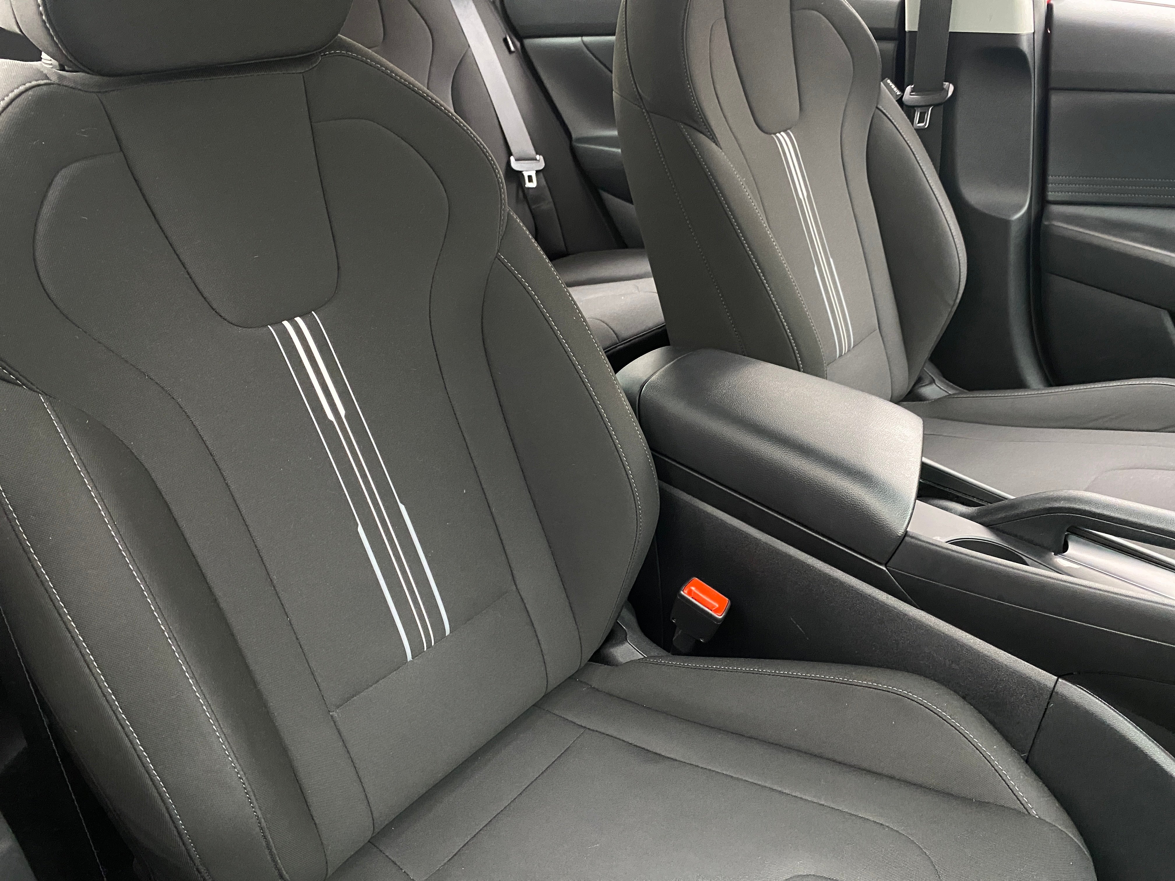 2024 Hyundai Elantra SEL 2