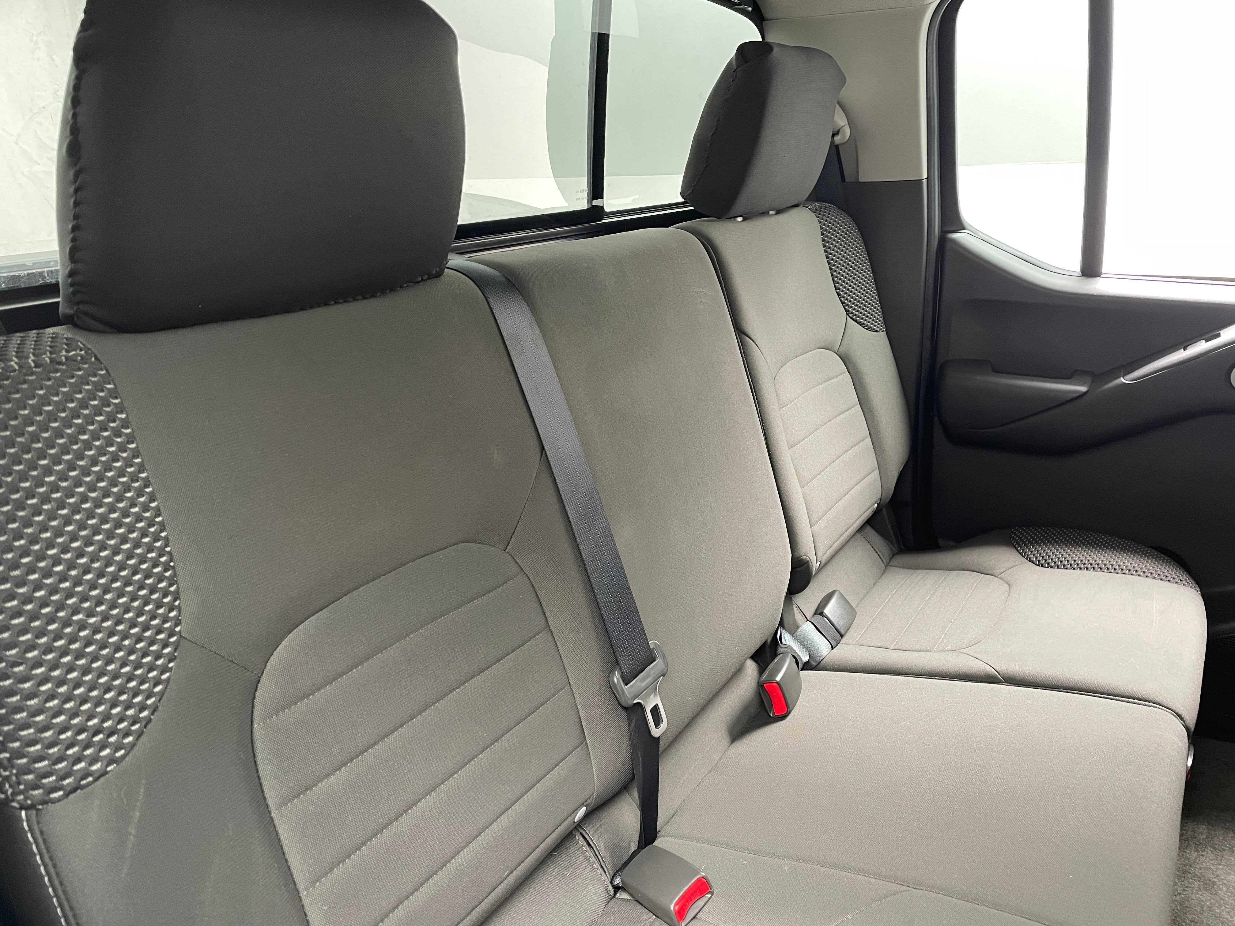 2016 Nissan Frontier PRO-4X 6