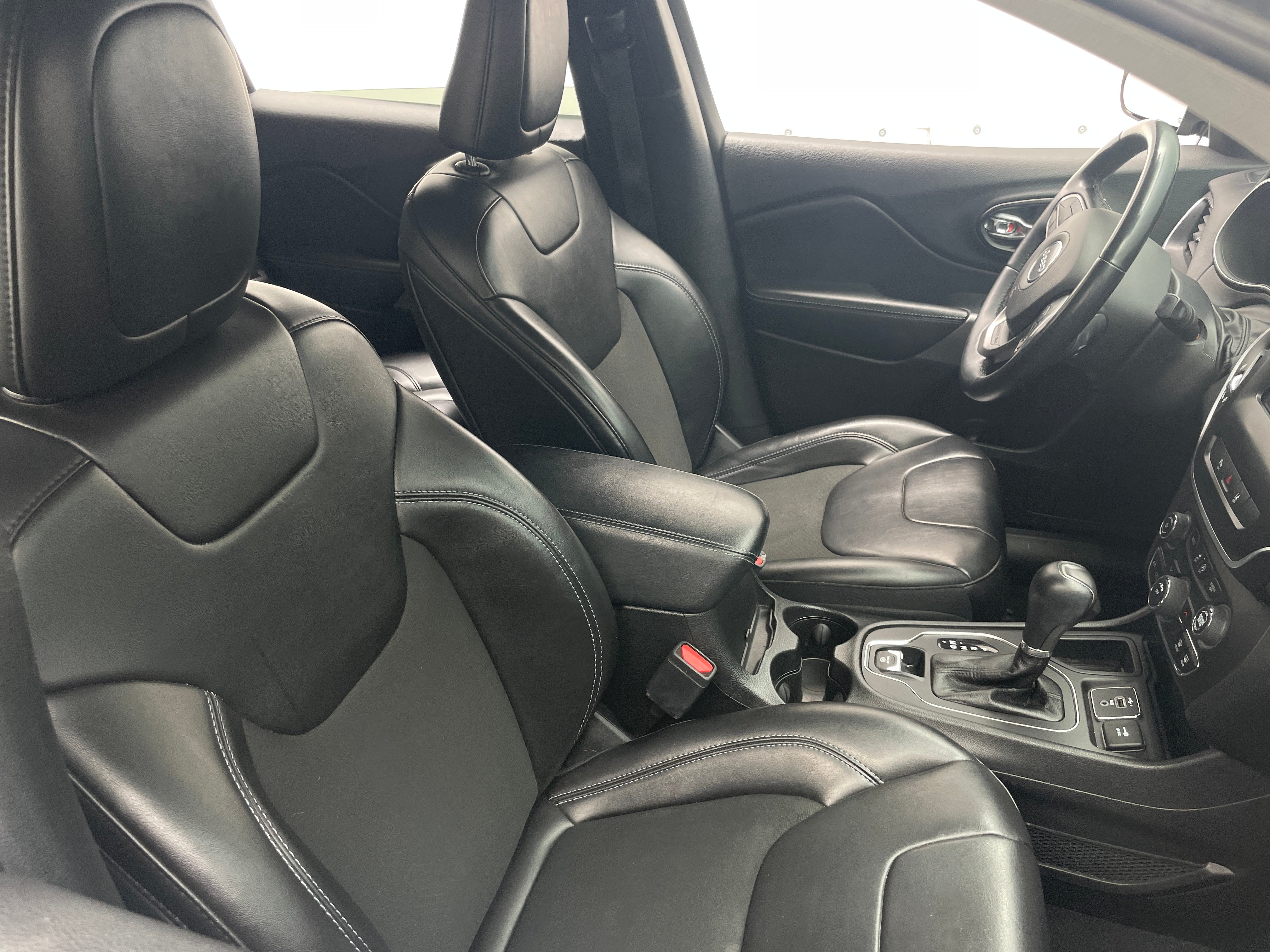 2021 Jeep Cherokee Latitude 2