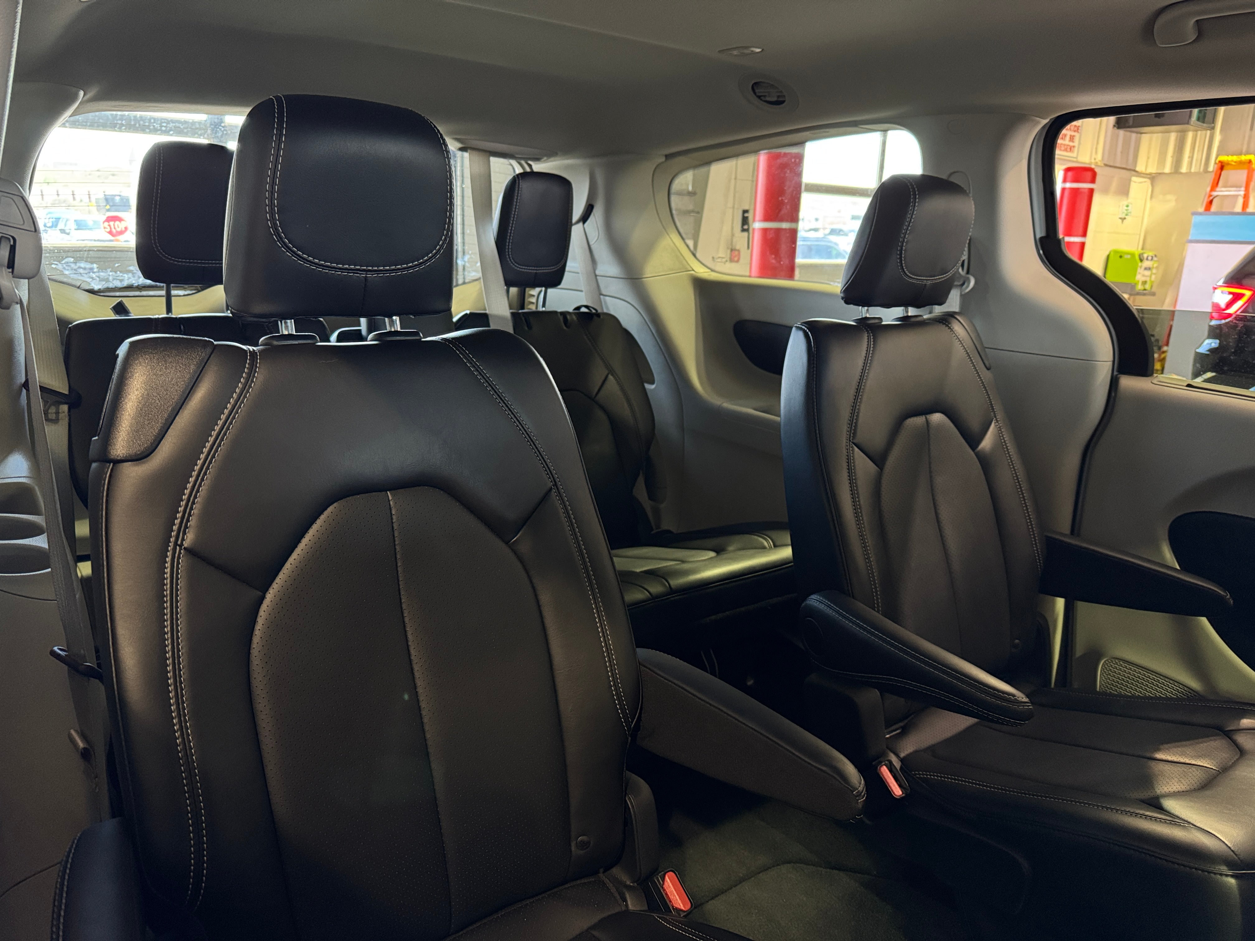 2024 Chrysler Pacifica Touring L 5