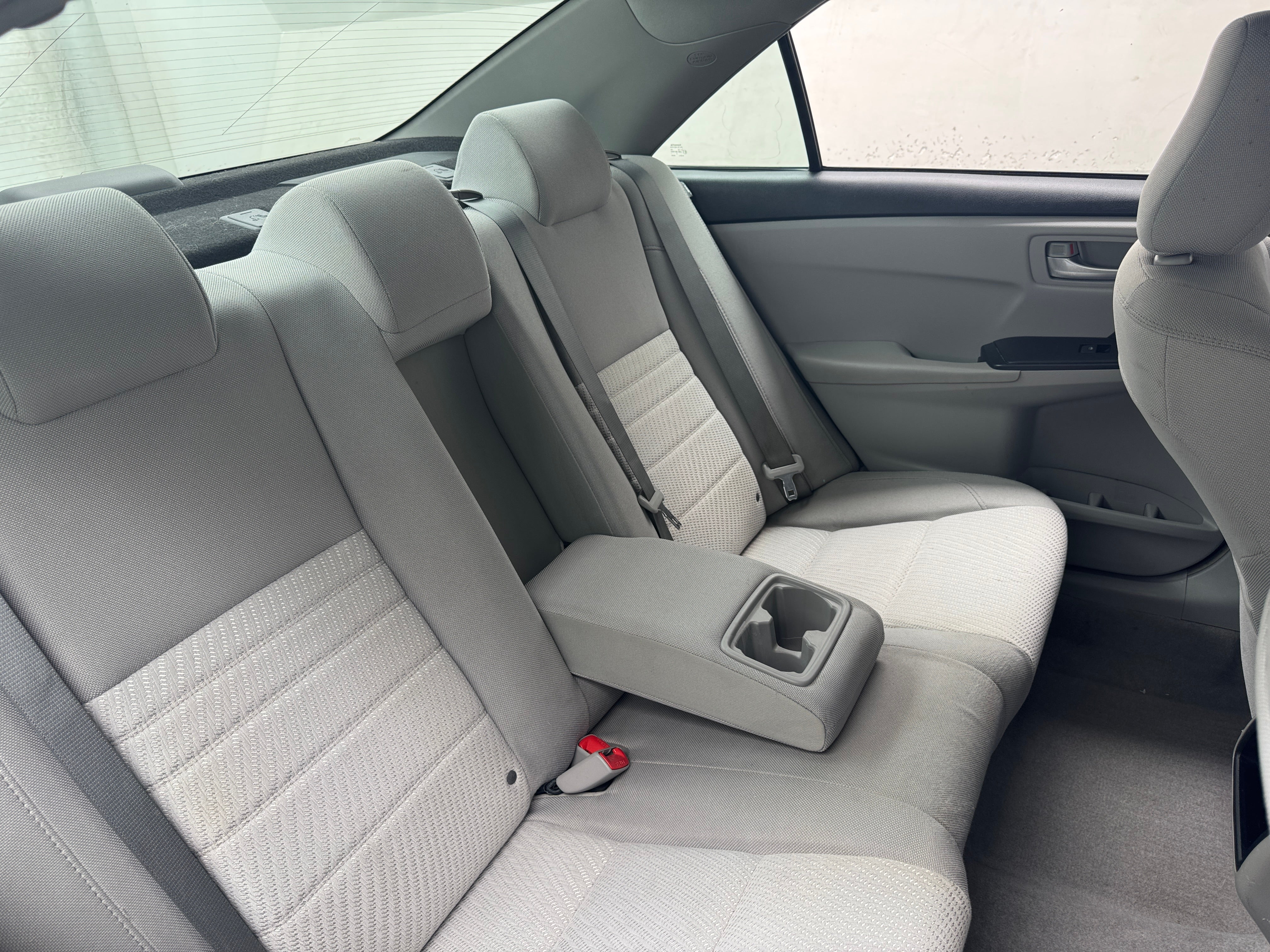 2016 Toyota Camry LE 6