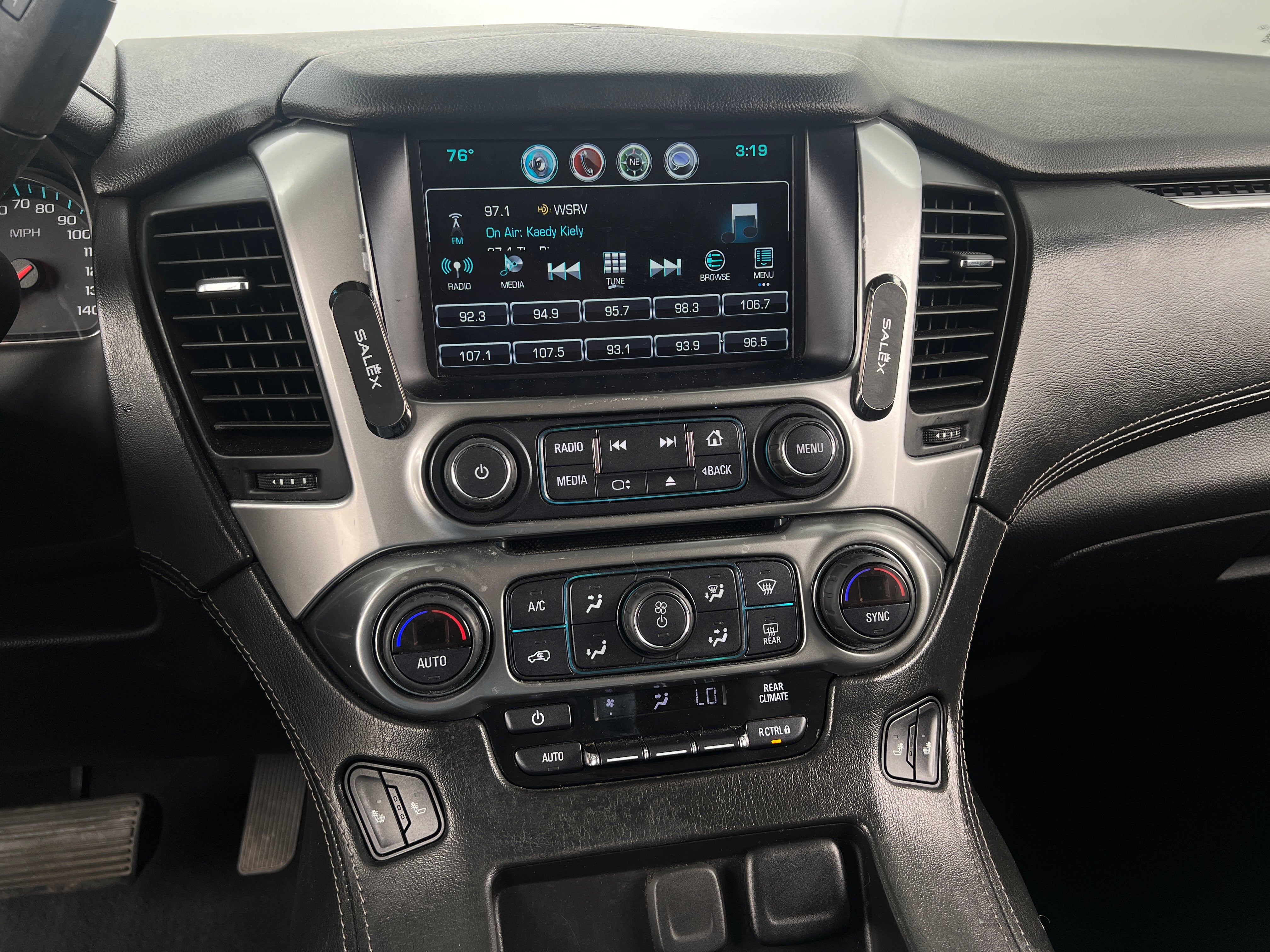 2019 Chevrolet Suburban LT 3