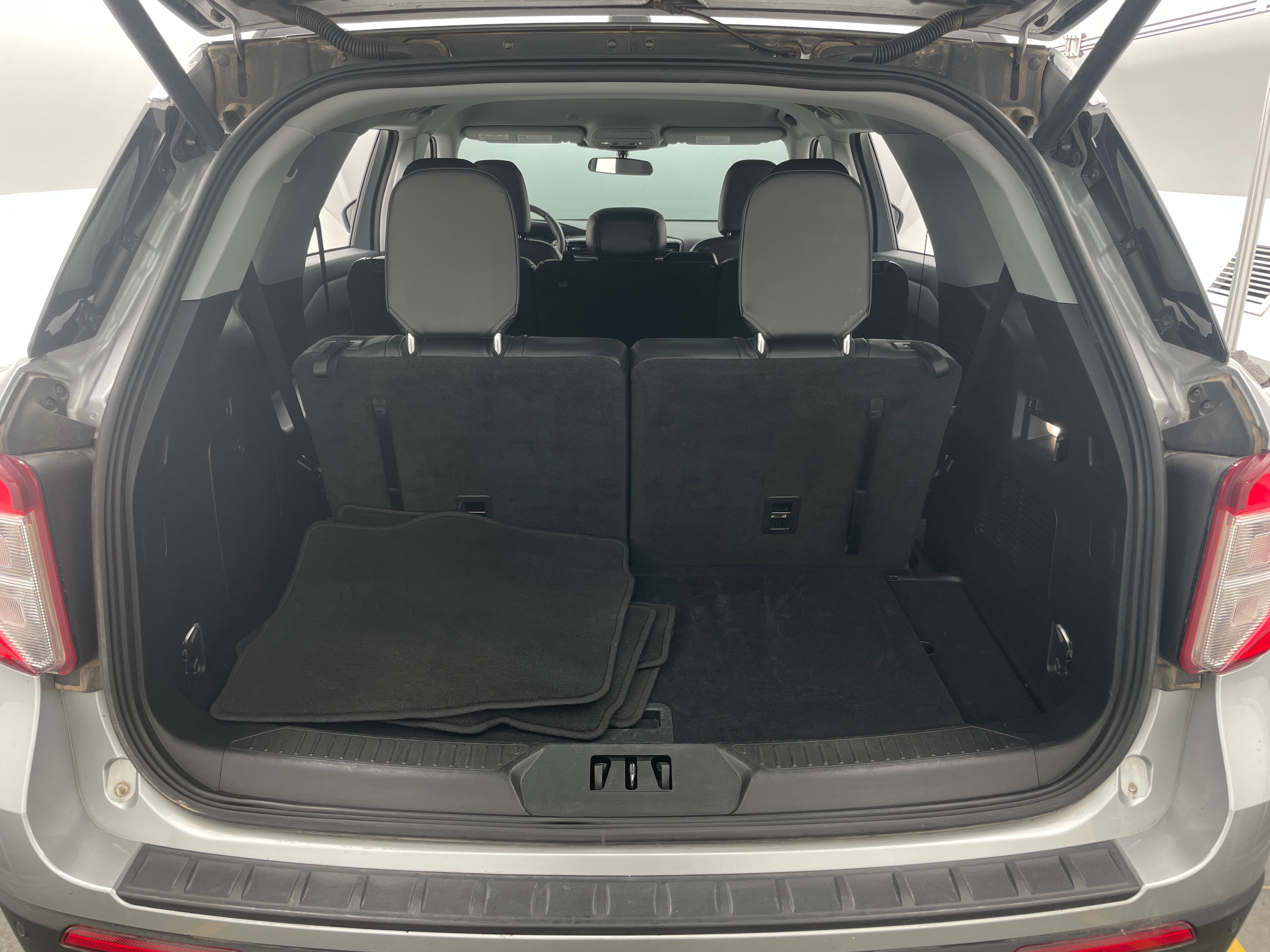 2024 Ford Explorer XLT 7