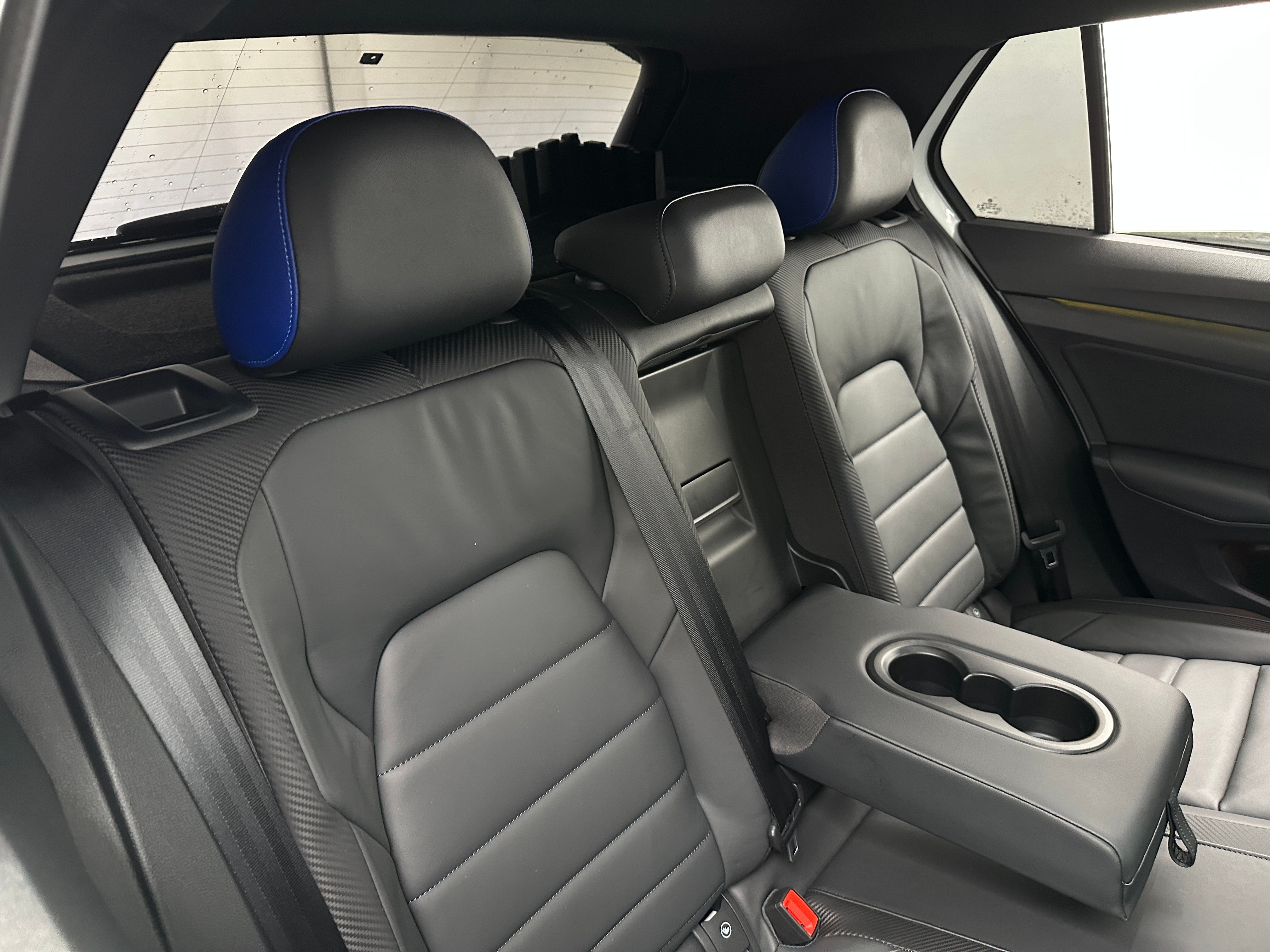 2022 Volkswagen Golf R 5