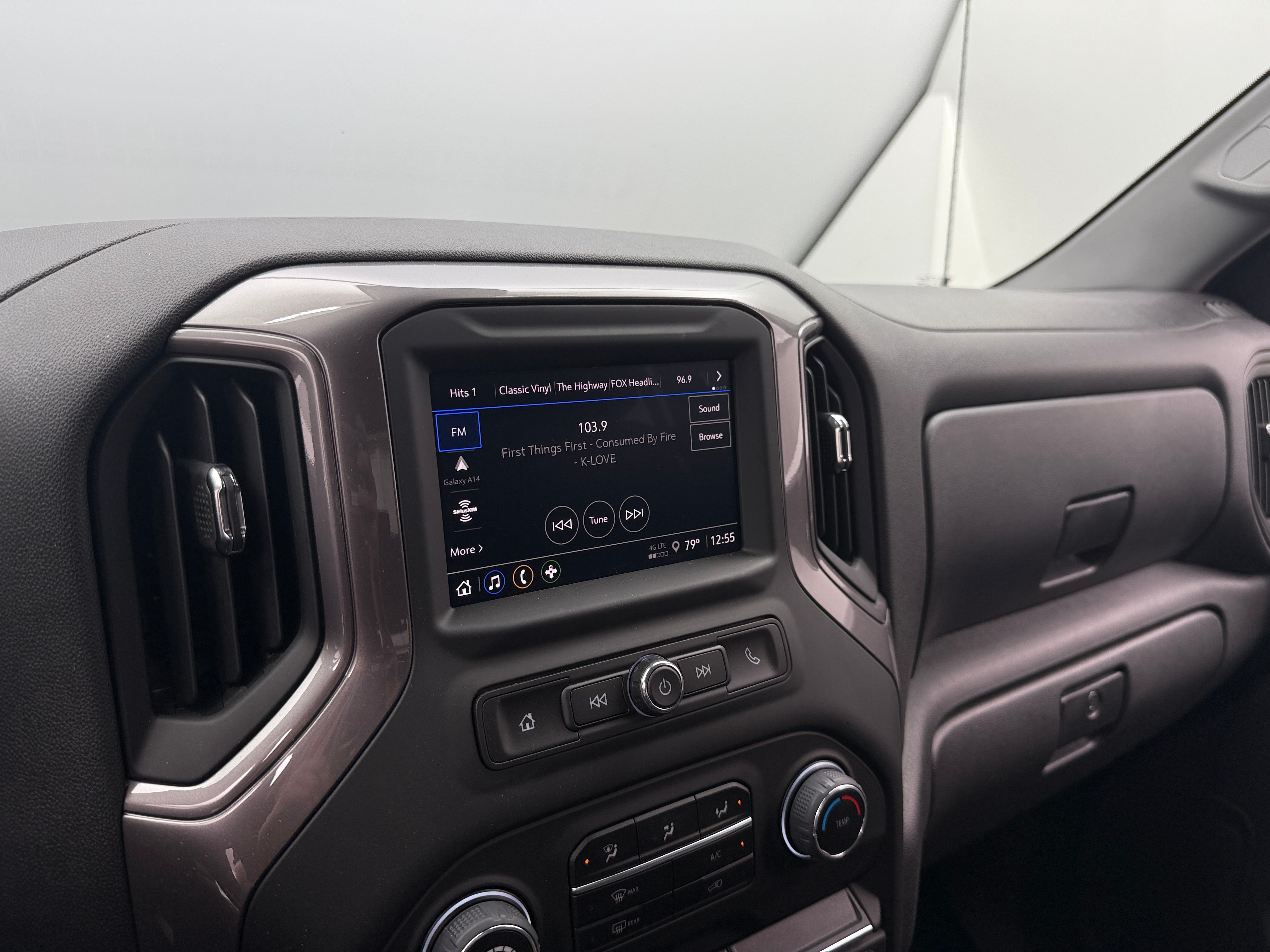 2024 Chevrolet Silverado 1500 Custom 4