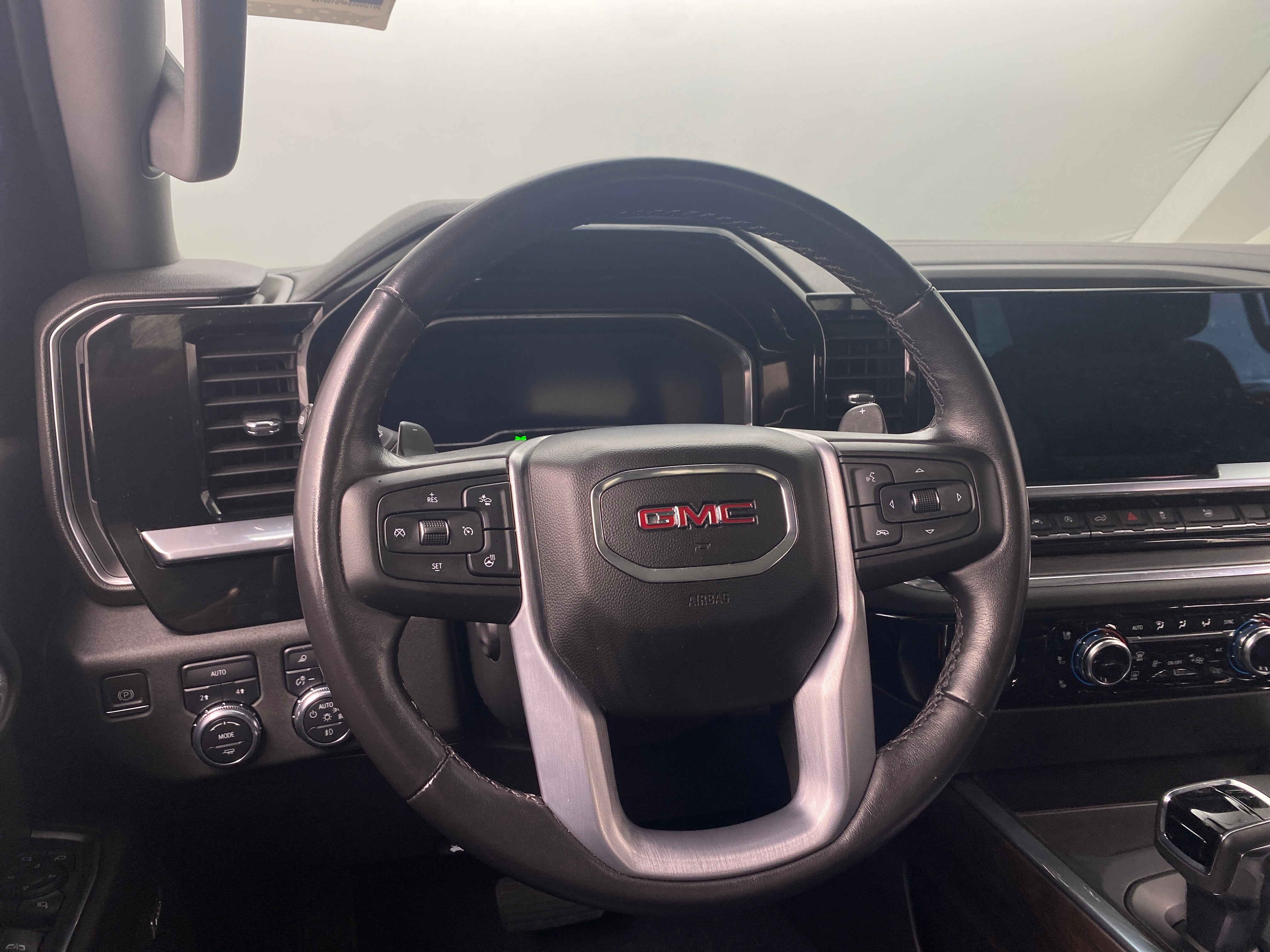 2023 GMC Sierra 1500 SLT 4
