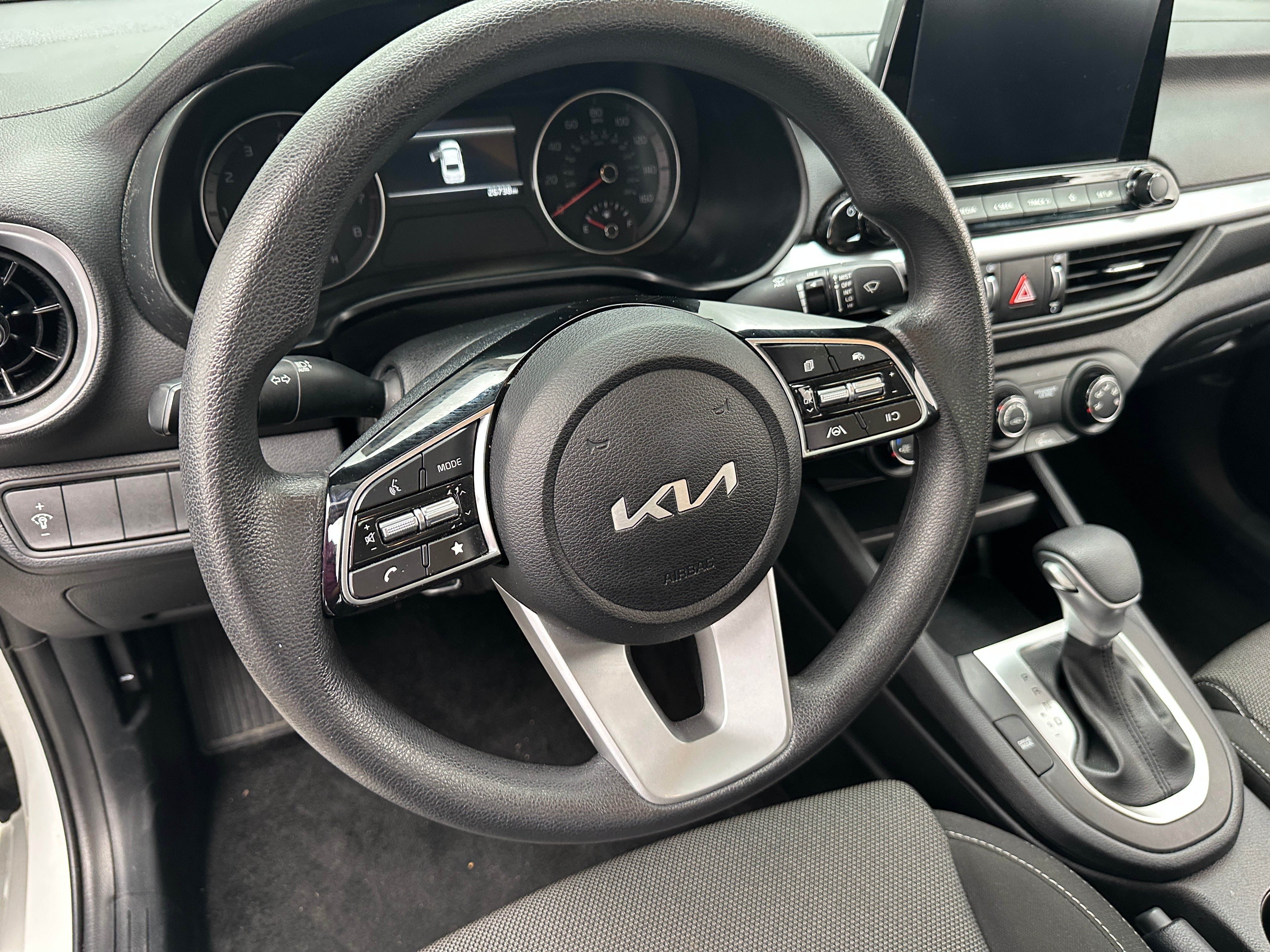 2024 Kia Forte LXS 5