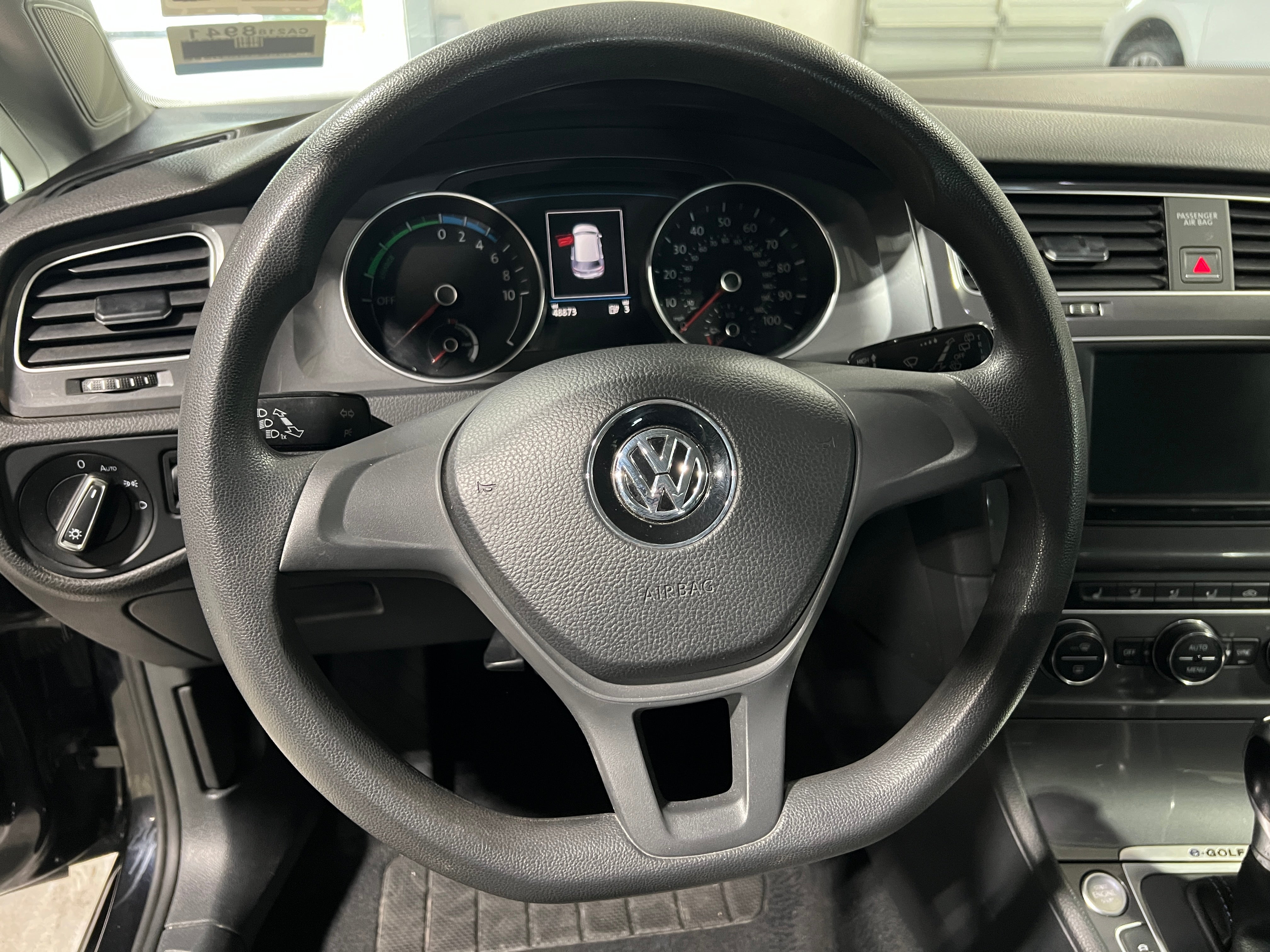 2016 Volkswagen e-Golf SE 5