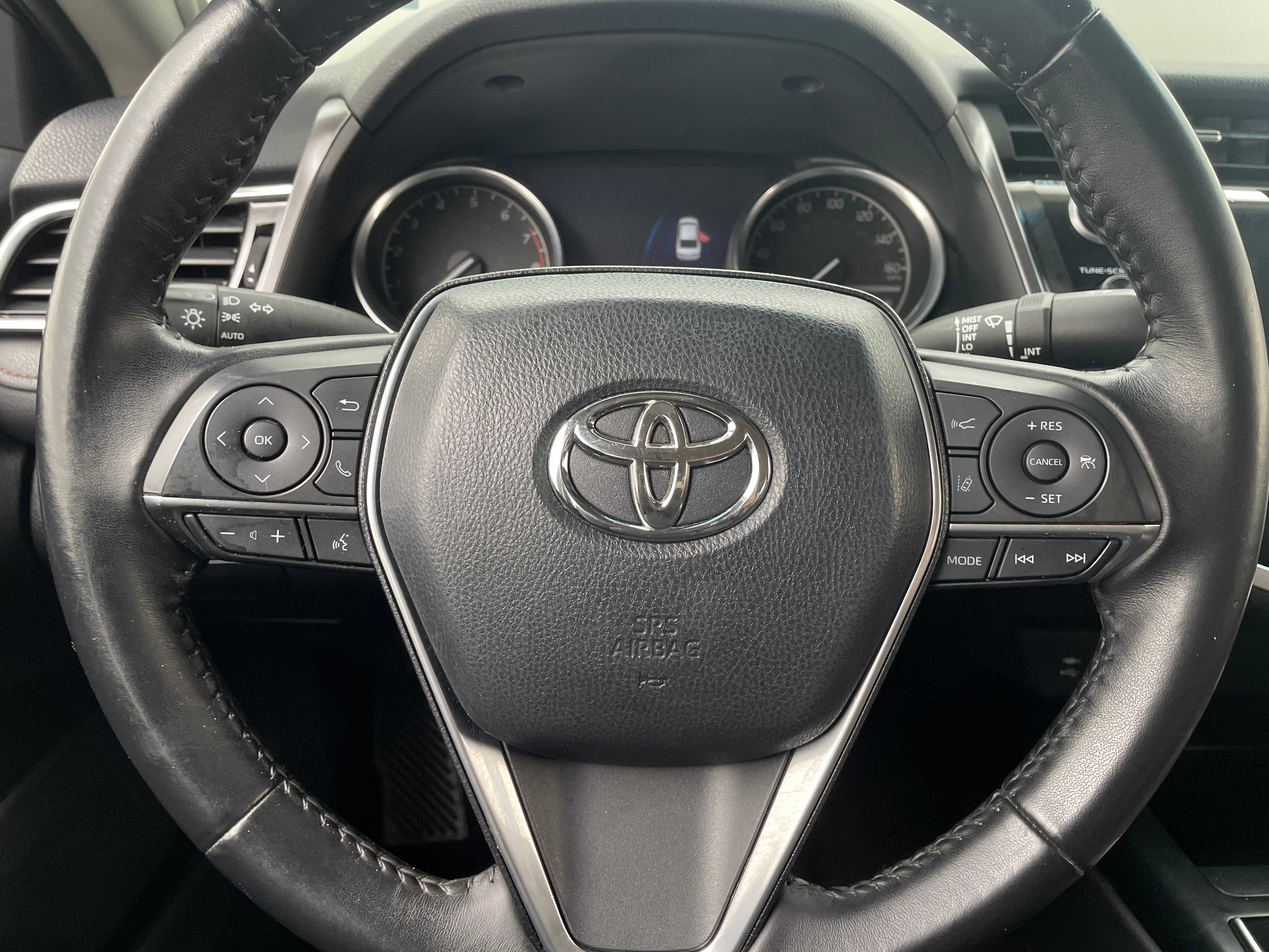 2018 Toyota Camry XLE 4