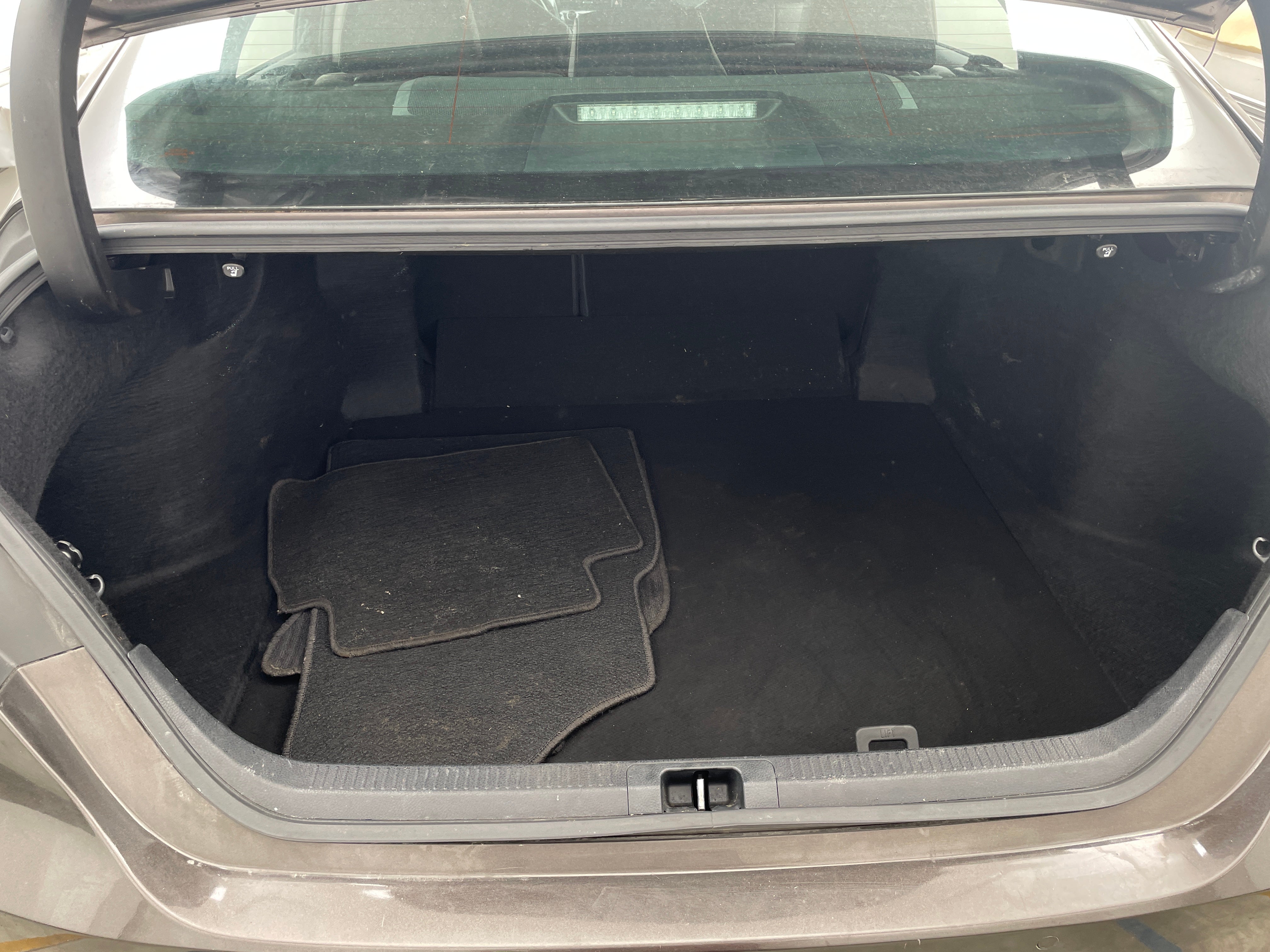 2018 Toyota Camry XLE 6