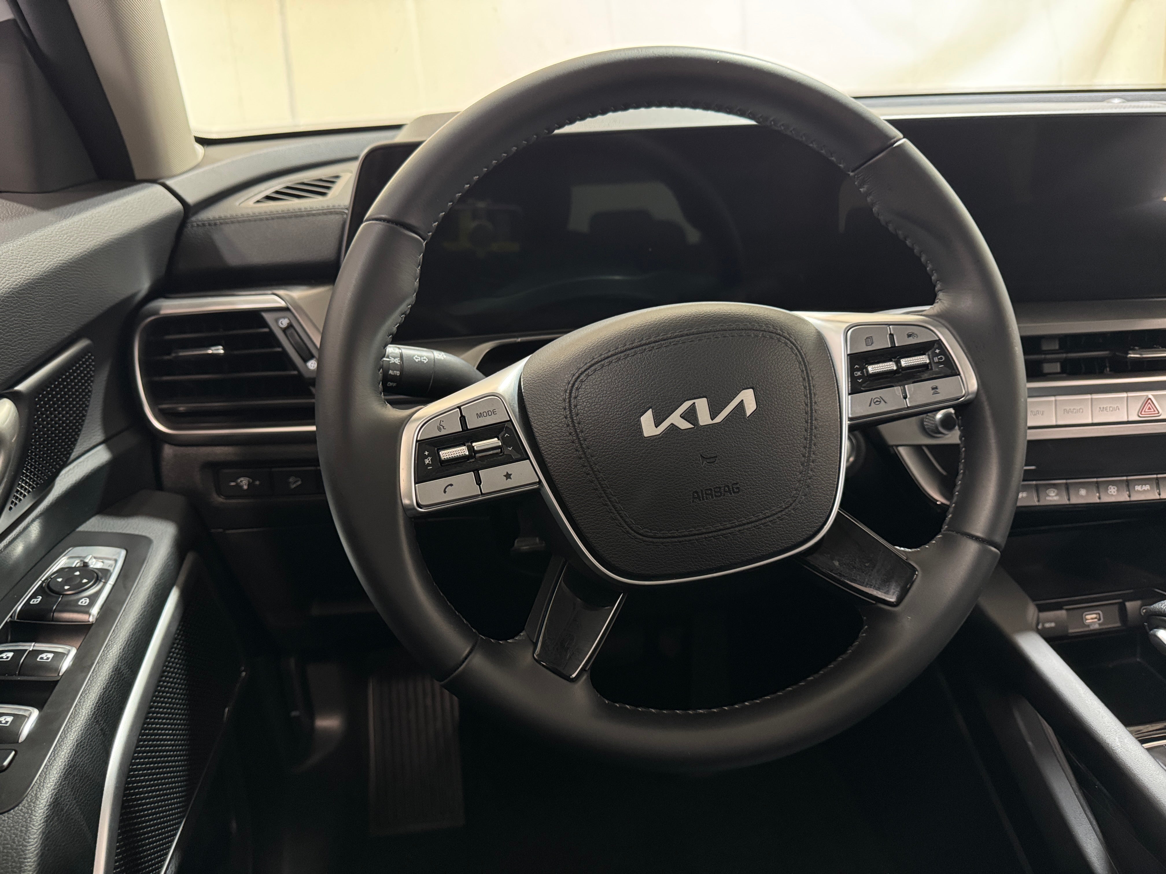 2024 Kia Telluride LX 4