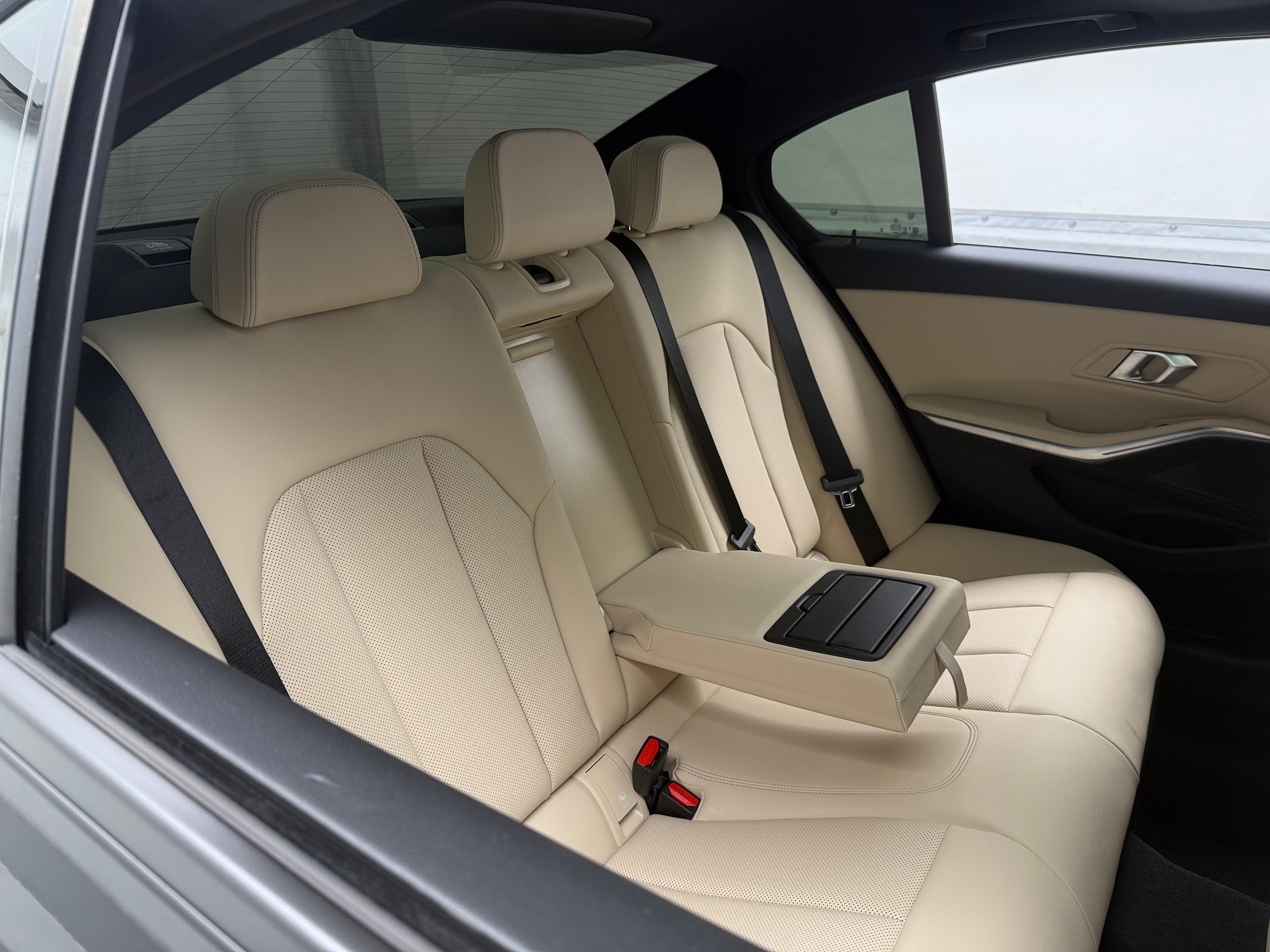 2025 BMW 3 Series 330i 5