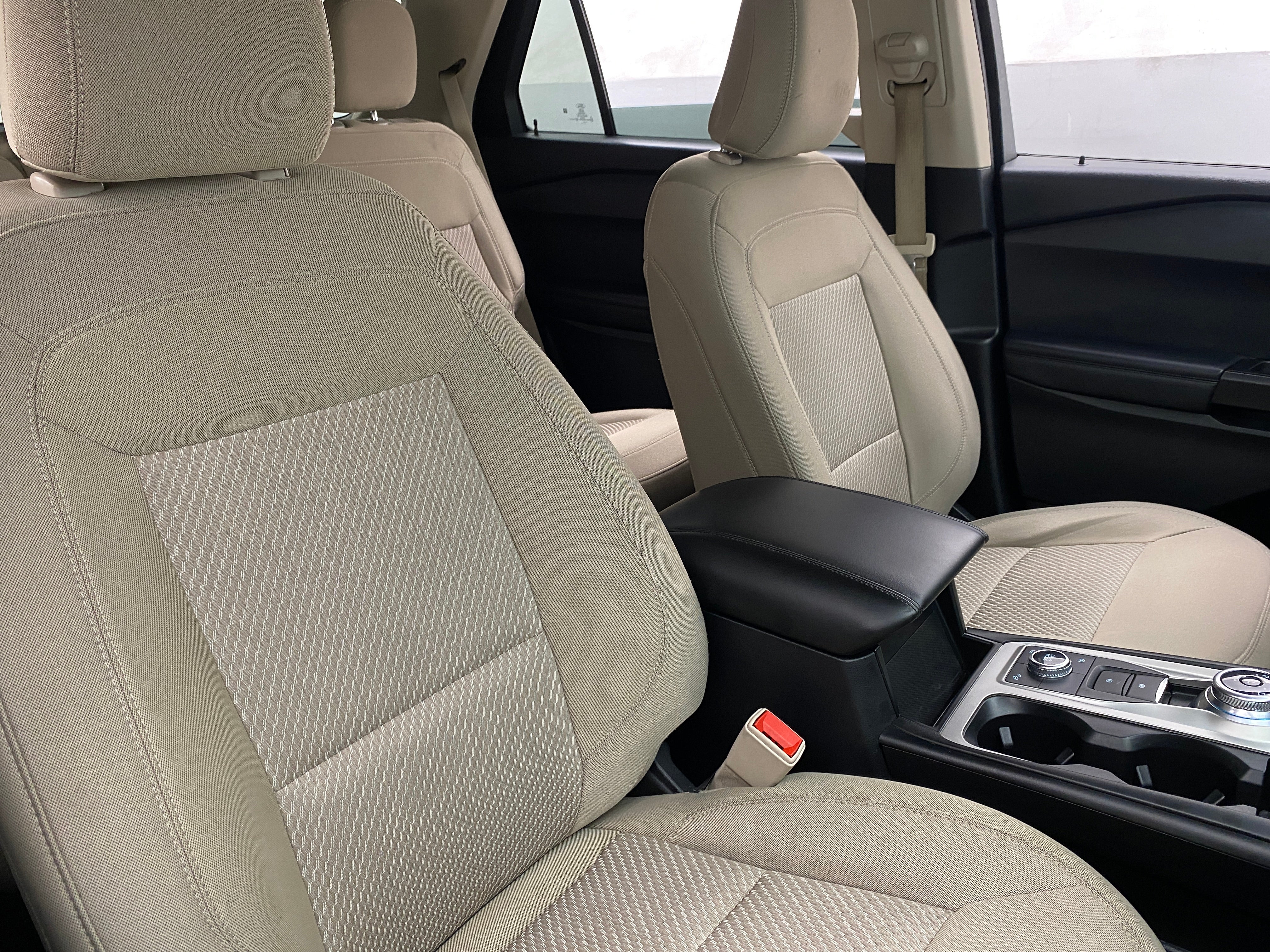 2021 Ford Explorer Base 2