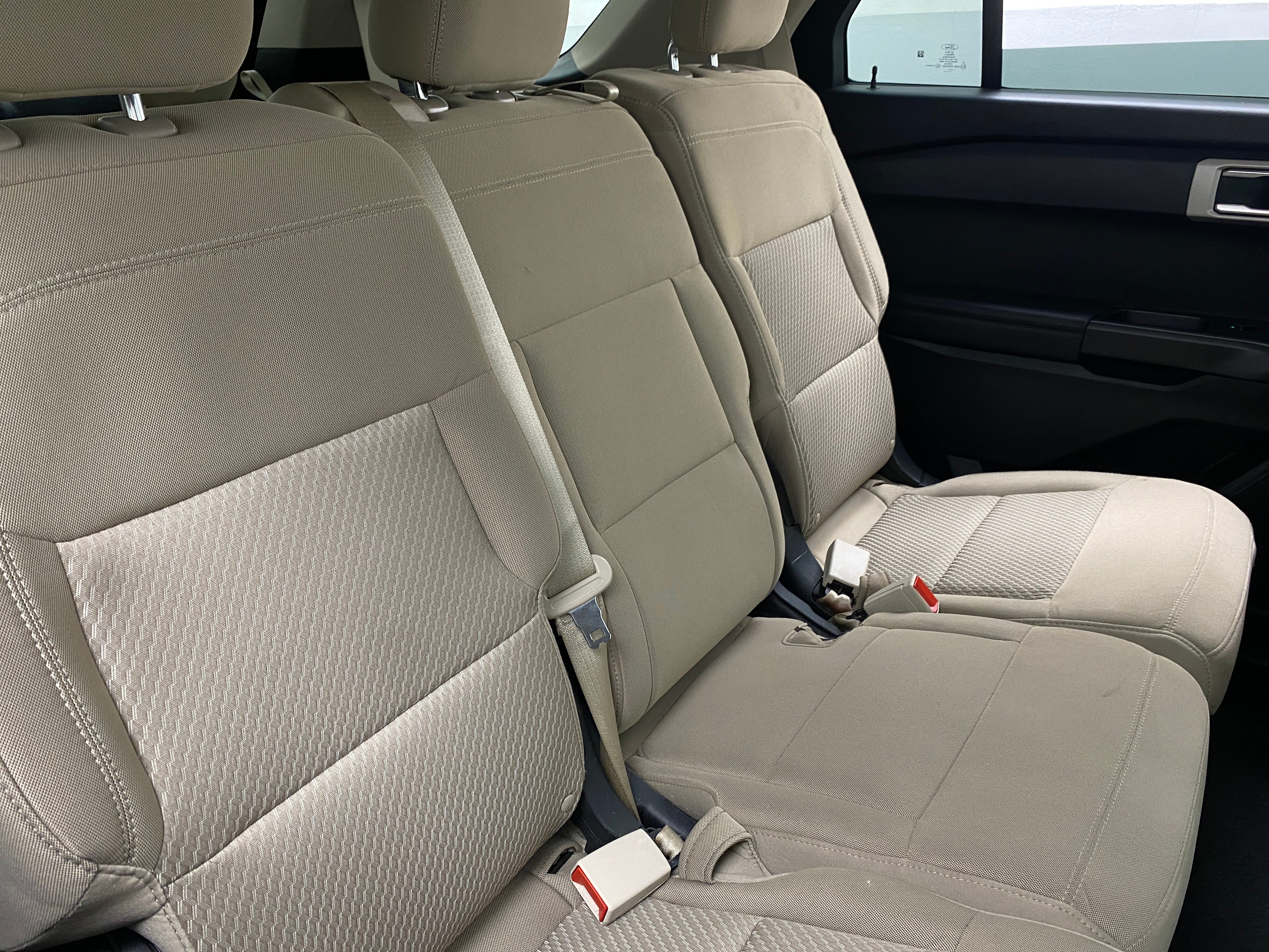 2021 Ford Explorer Base 6