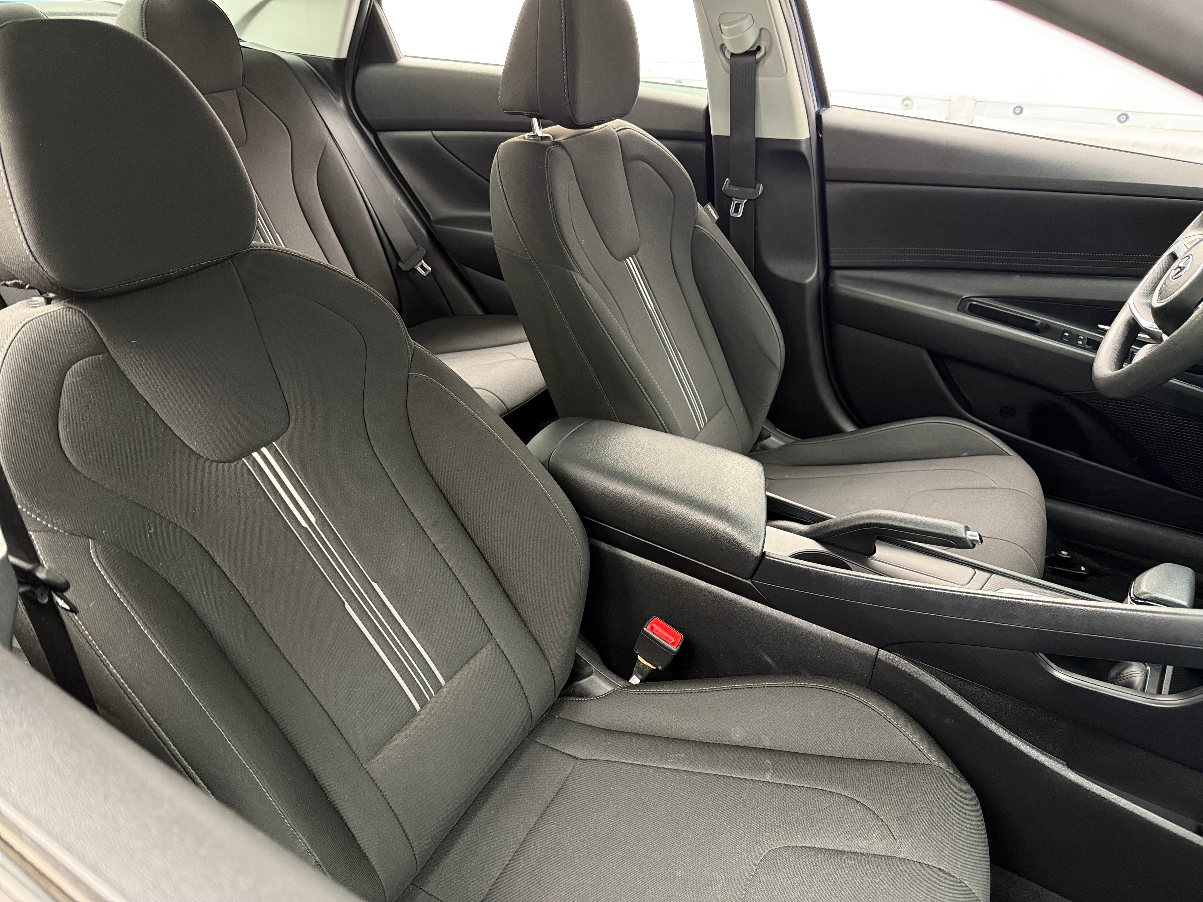 2022 Hyundai Elantra SEL 2