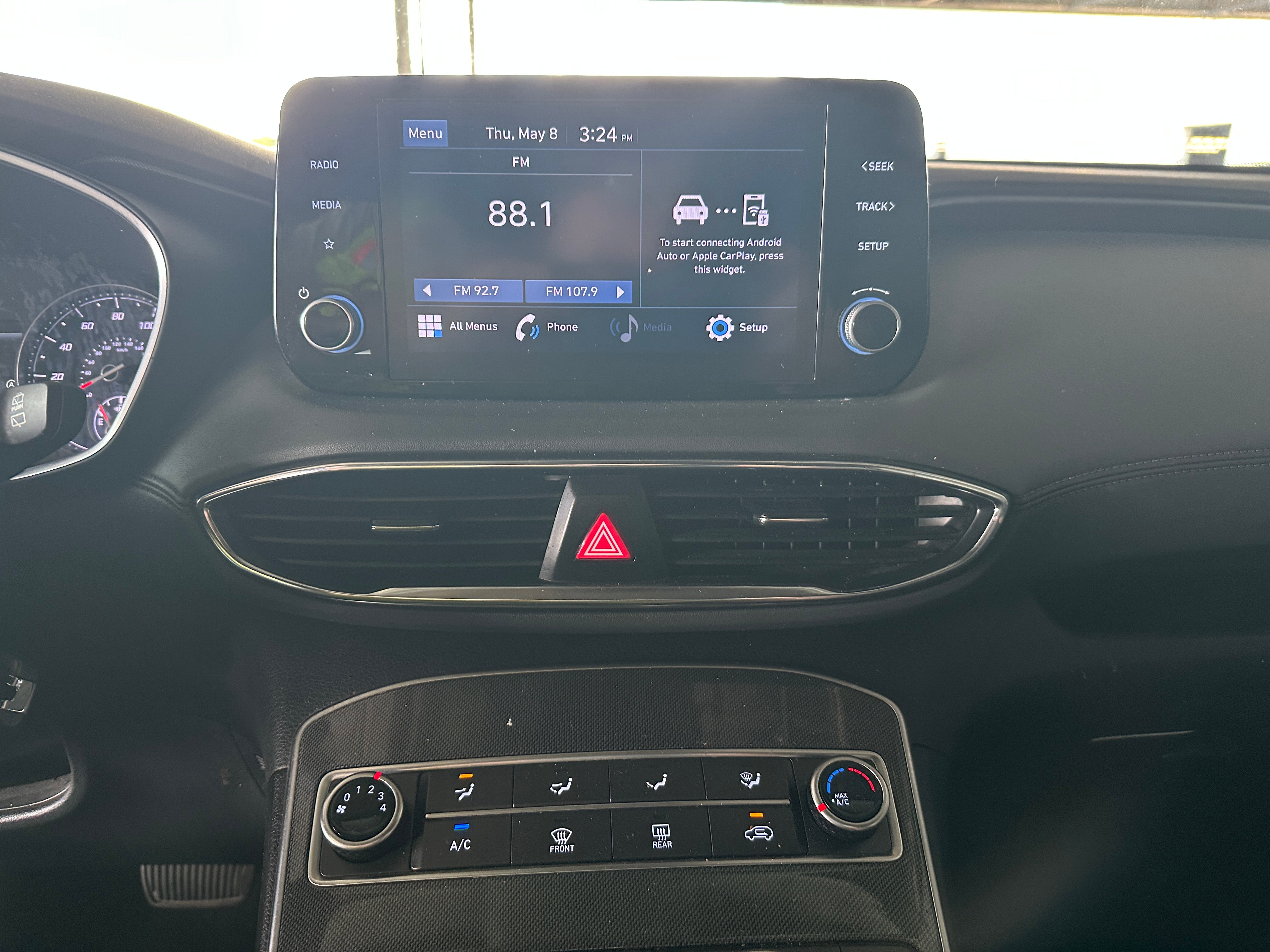 2021 Hyundai Santa Fe SE 4