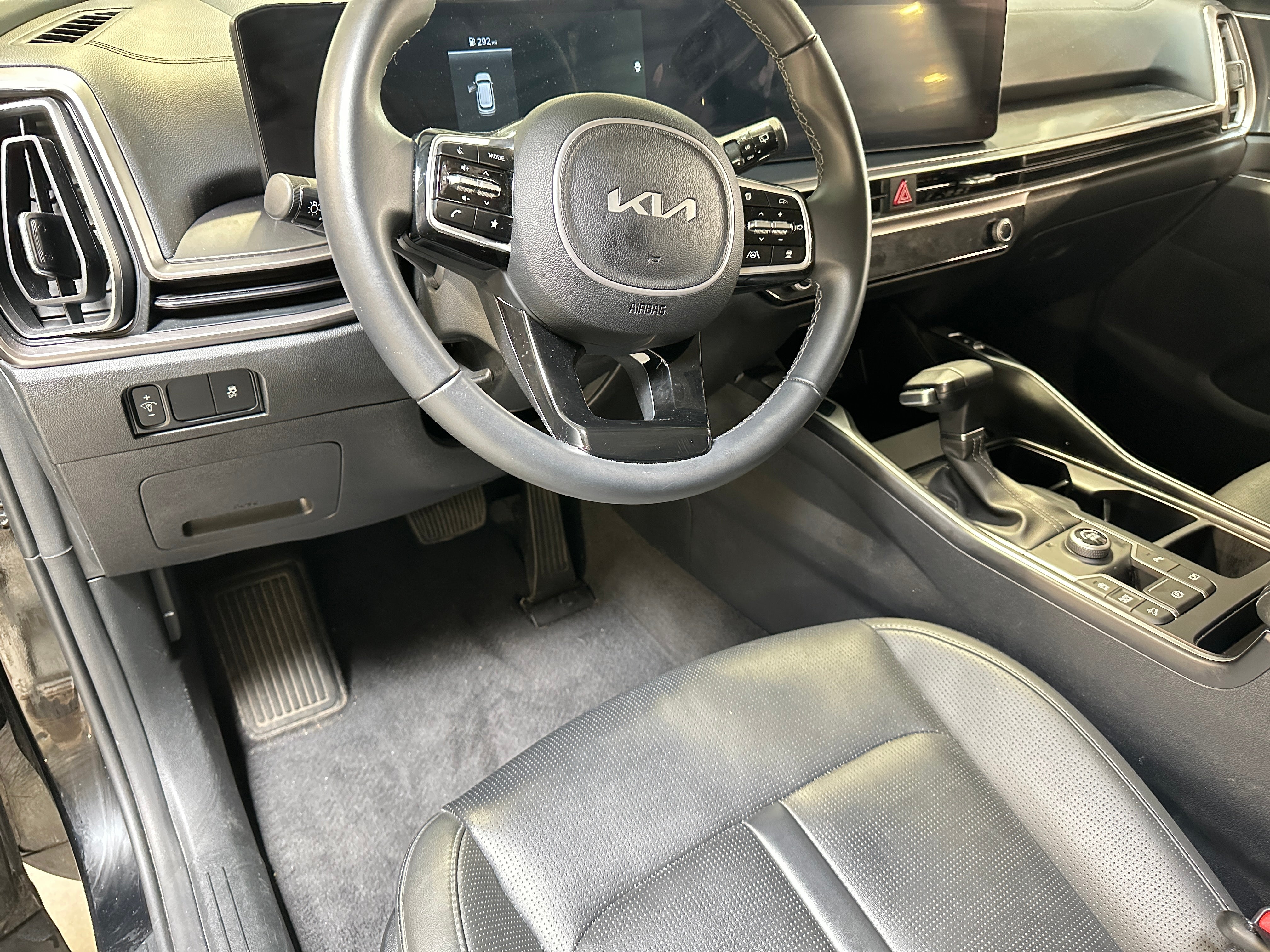2024 Kia Sorento S 2
