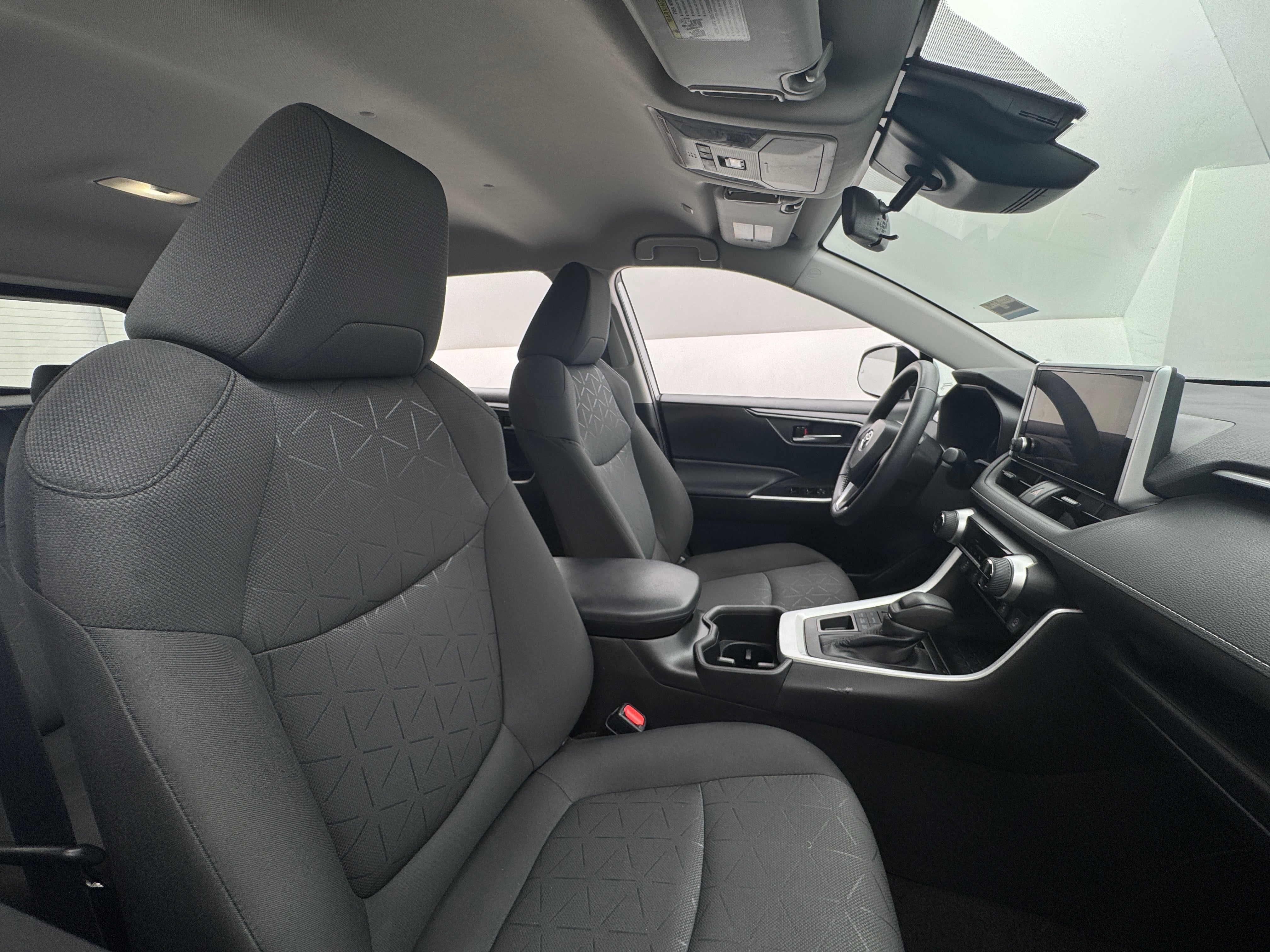 2024 Toyota RAV4 XLE 2