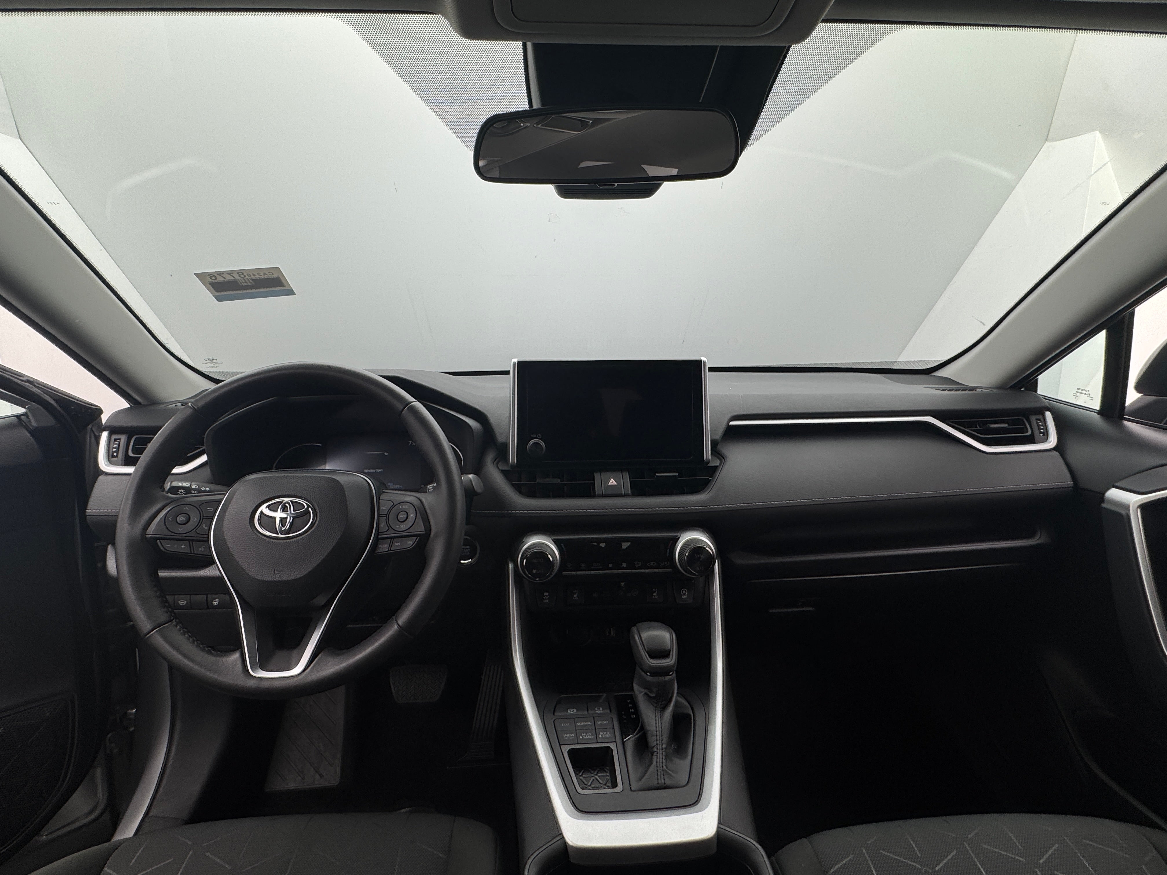 2024 Toyota RAV4 XLE 3