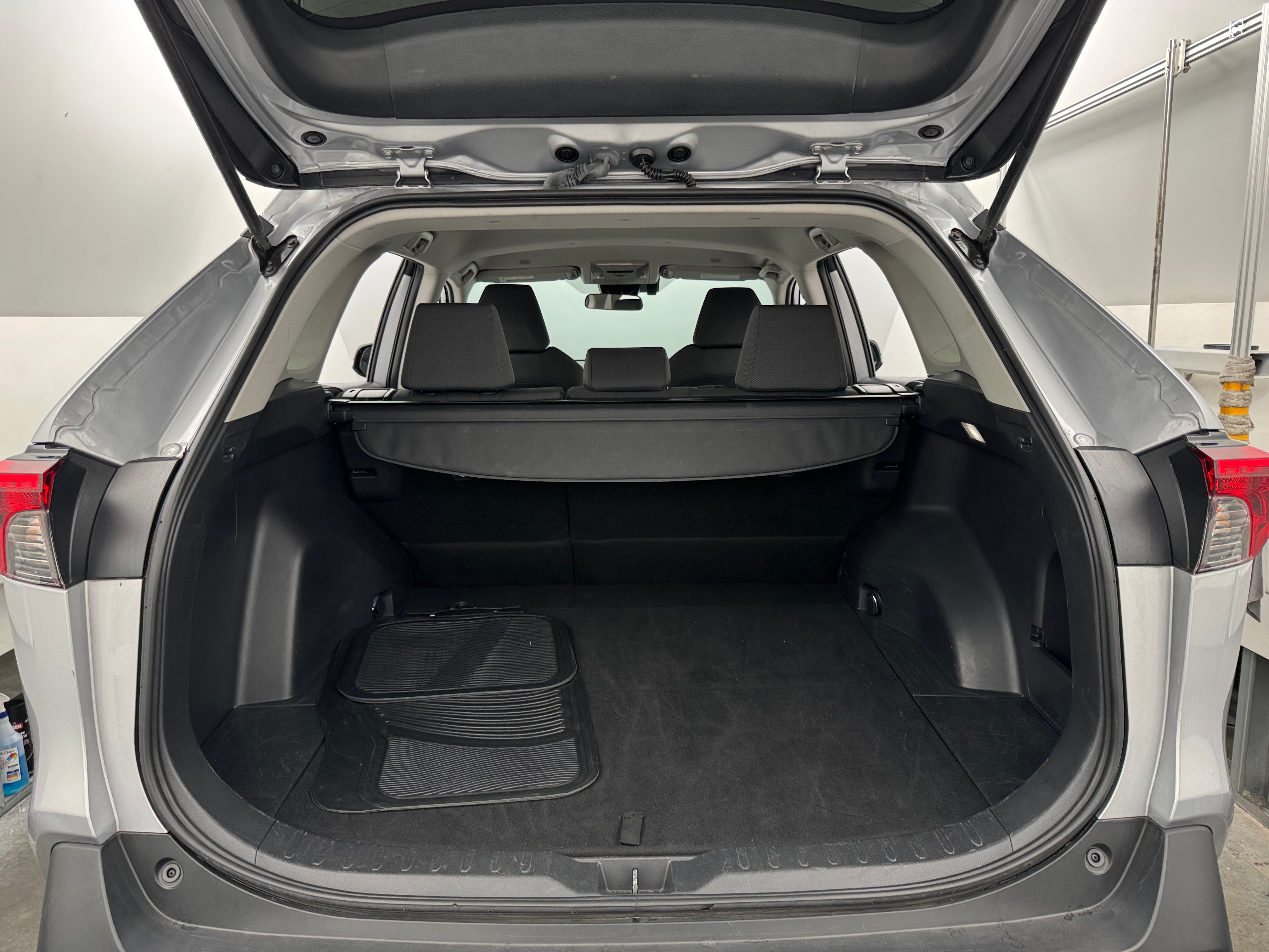 2024 Toyota RAV4 XLE 7