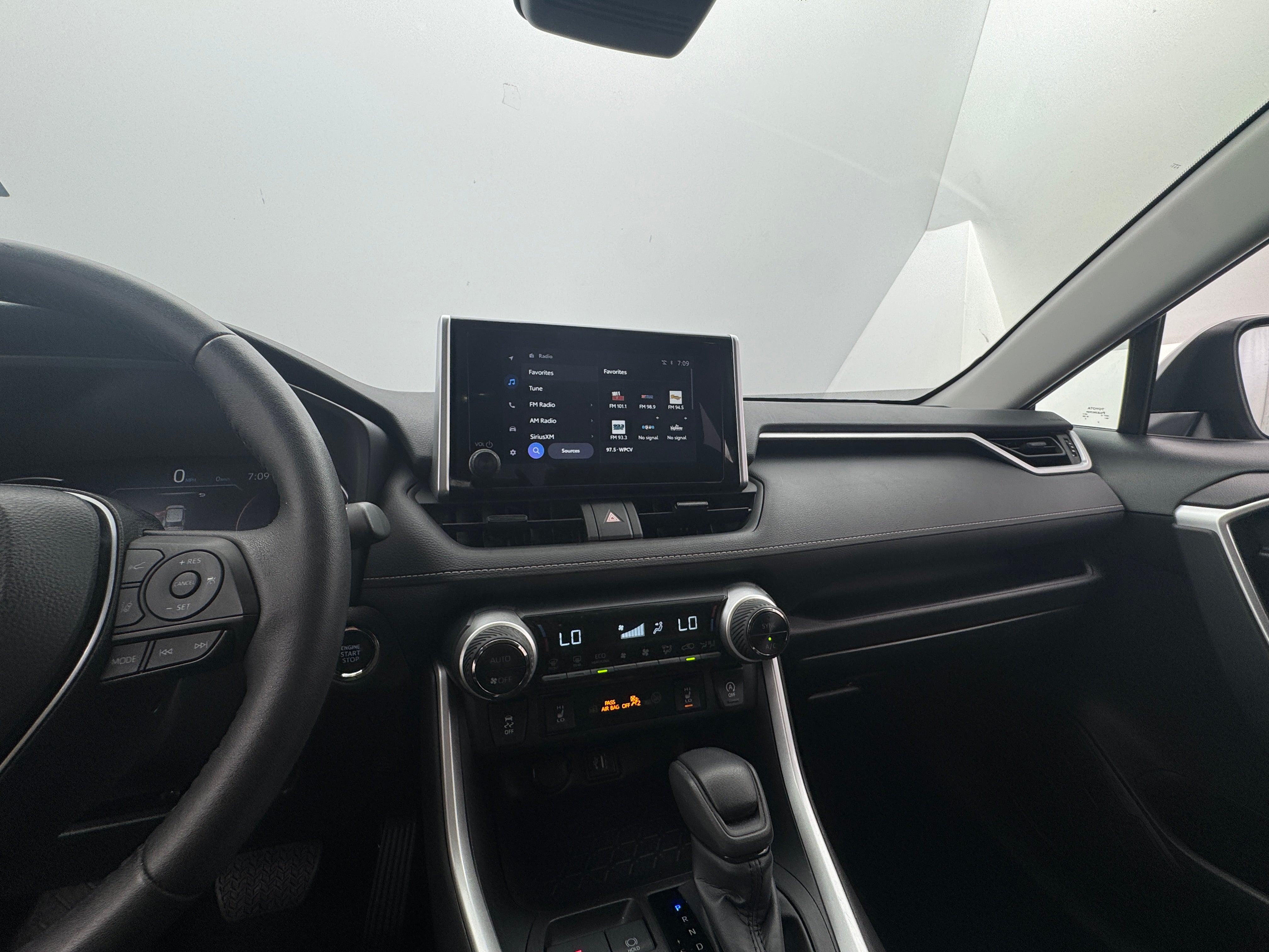 2024 Toyota RAV4 XLE 4