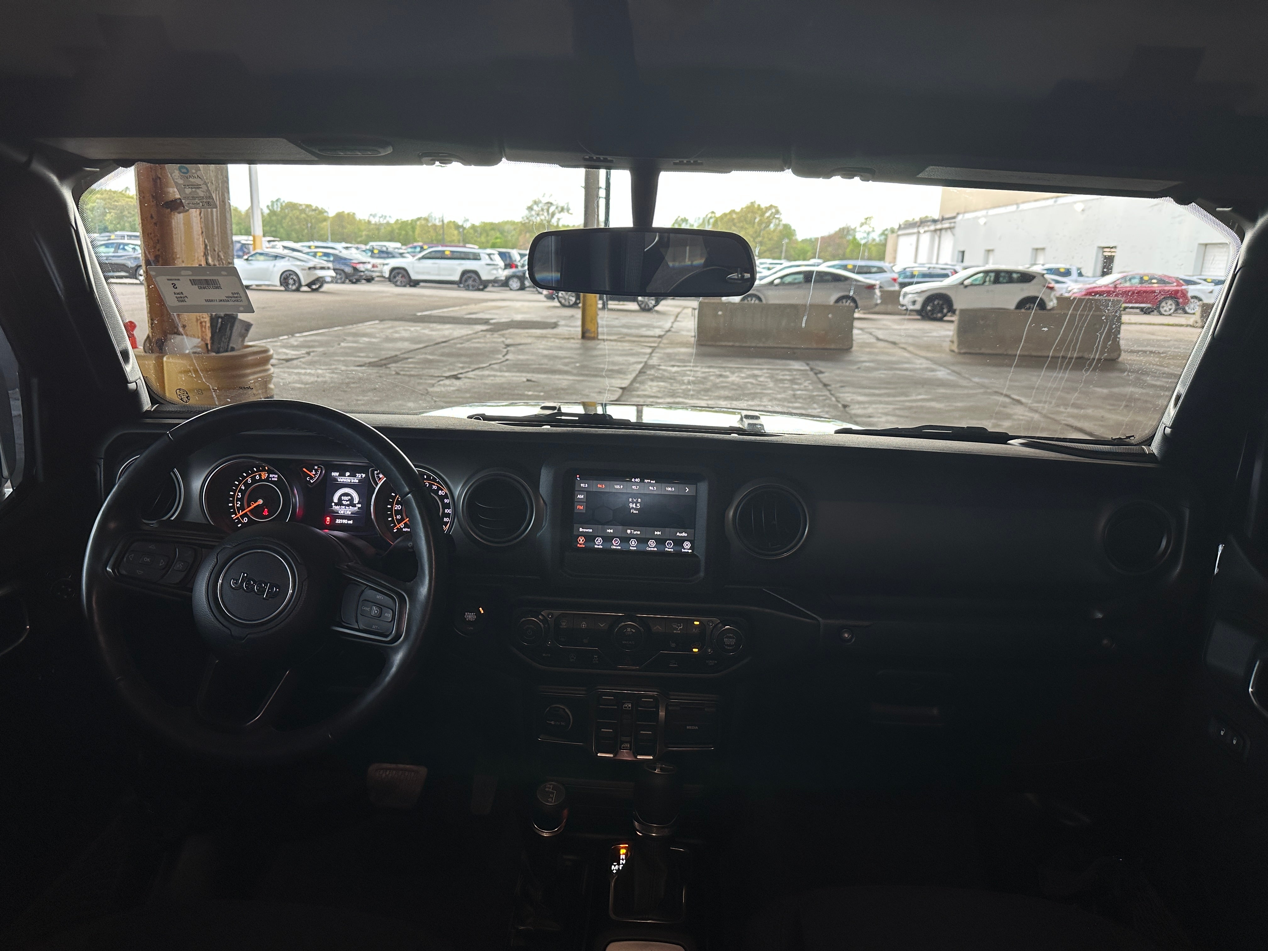 2022 Jeep Gladiator Willys 3
