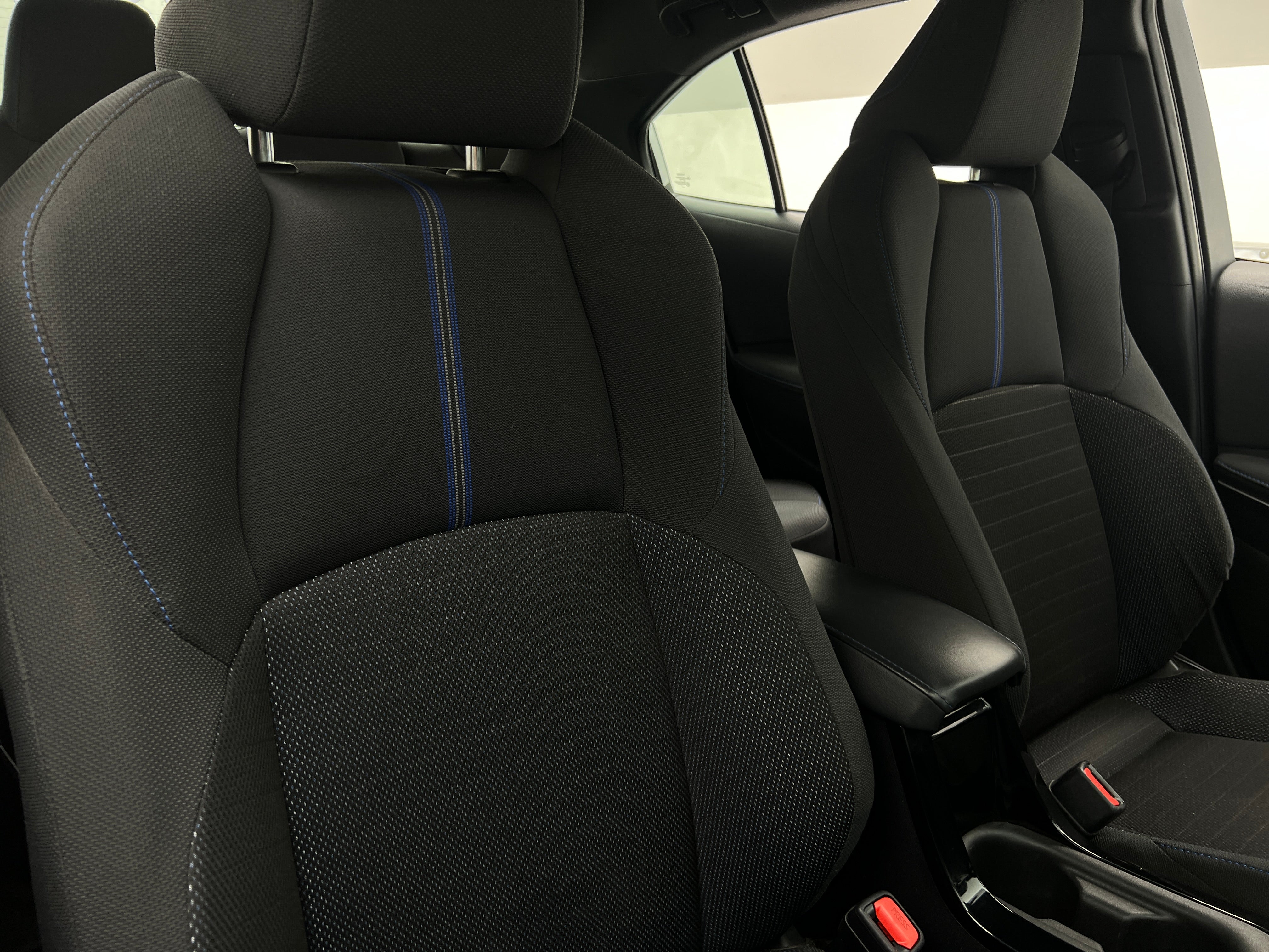 2022 Toyota Corolla SE 2