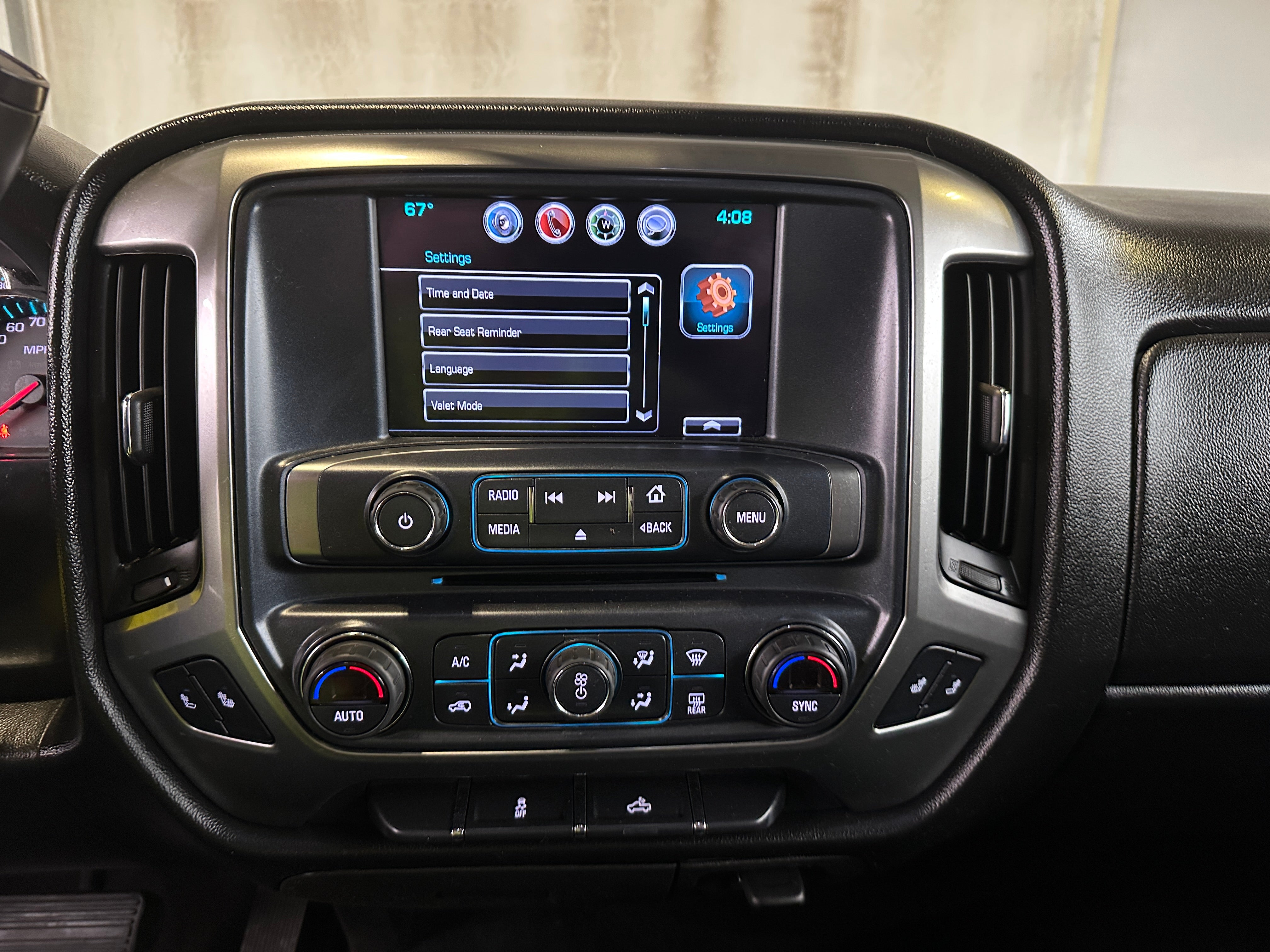 2017 Chevrolet Silverado 1500 LT 4
