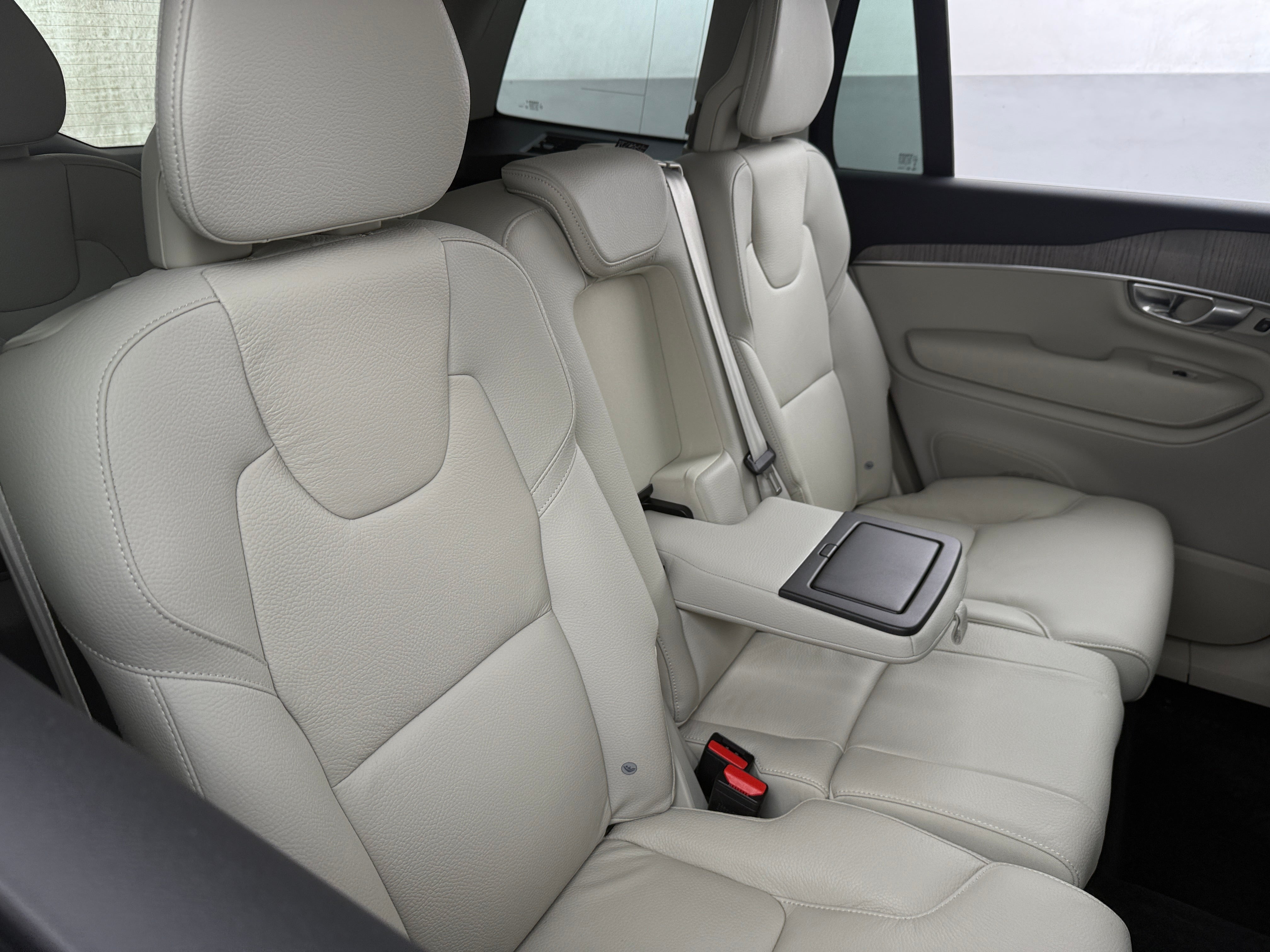 2024 Volvo XC90 B6 Plus 5