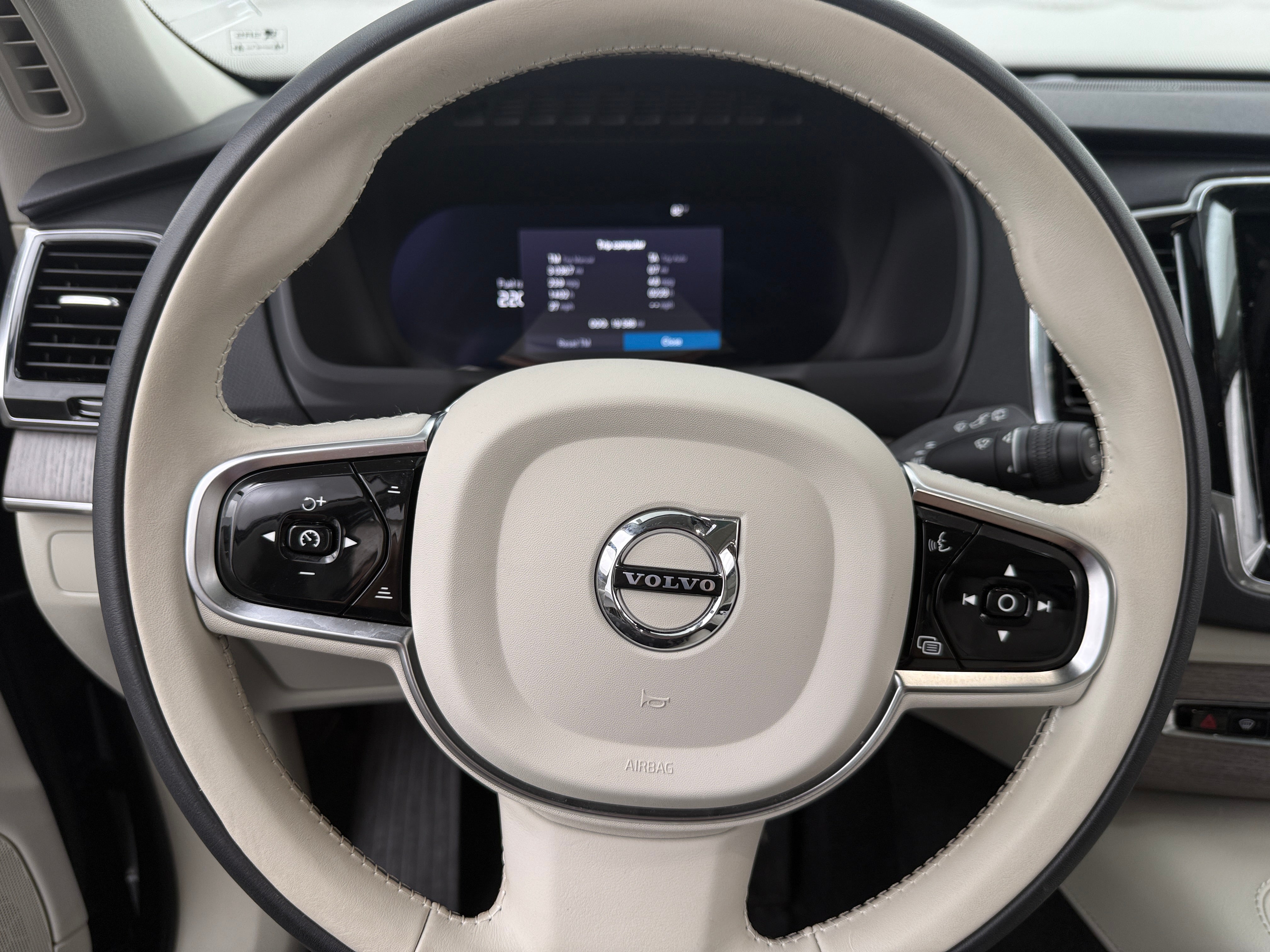2024 Volvo XC90 B6 Plus 4