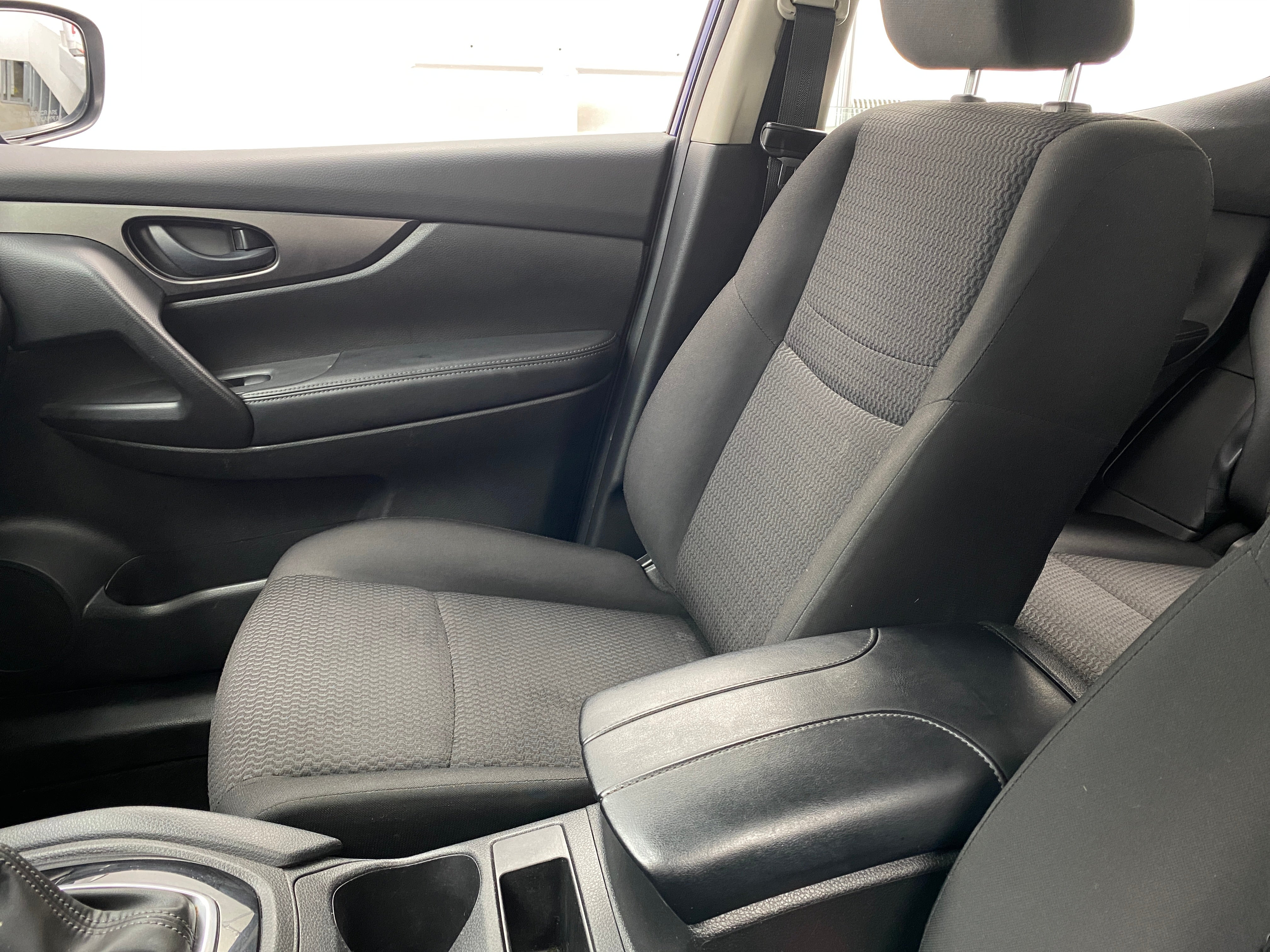 2019 Nissan Rogue Sport S 2